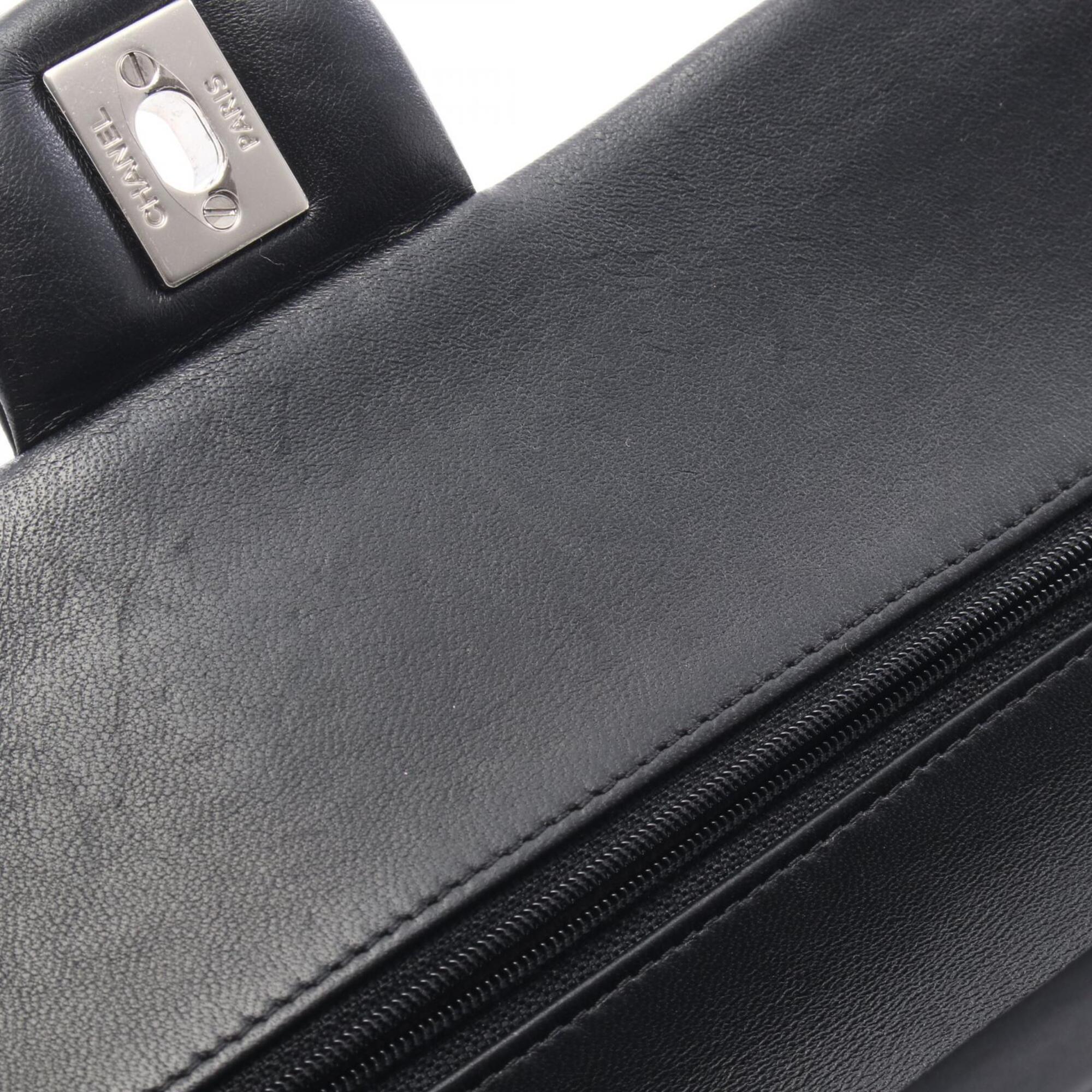 Chanel Black Leather Handbag Shoulder Bag (Pre-Owned)