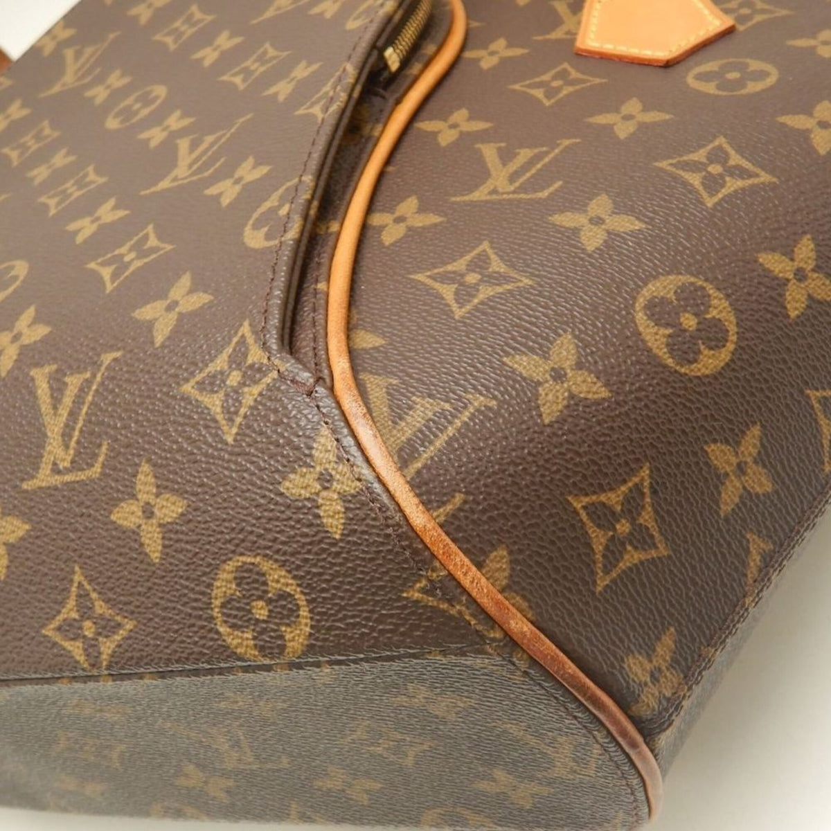 Louis Vuitton Monogram Brown Monogram Shoulder Bag (Pre-Owned)