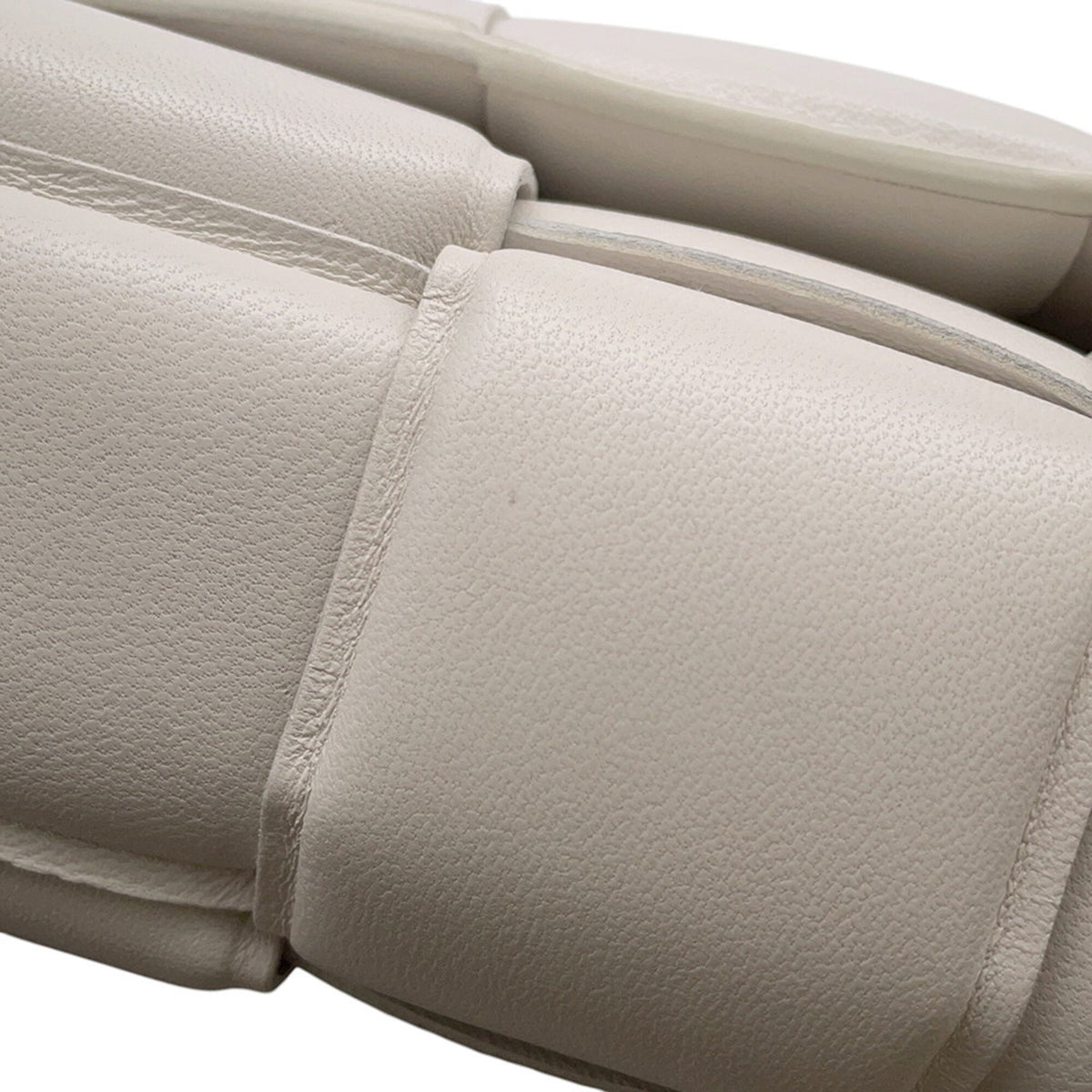 Bottega Veneta White Leather Handbag Shoulder Bag (Pre-Owned)