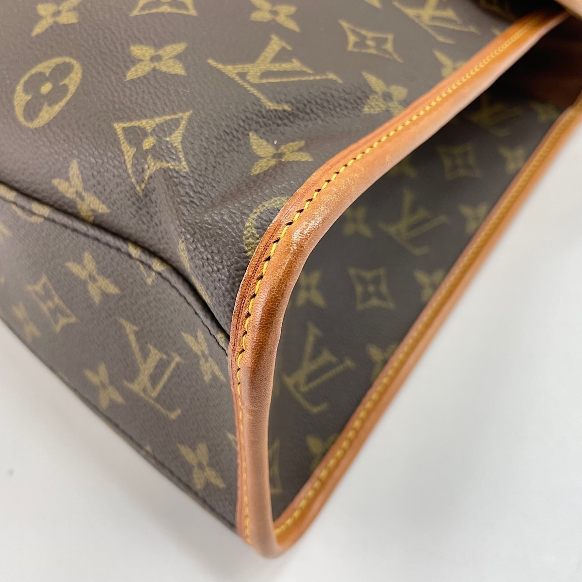 Louis Vuitton Brown Handbag (Pre-Owned)