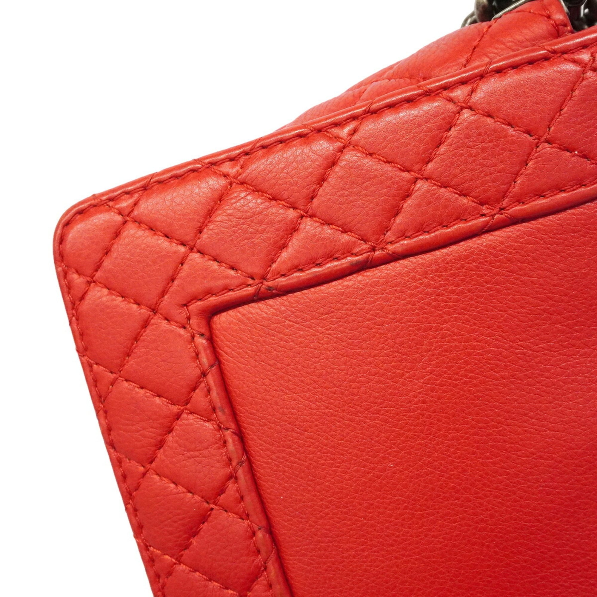 Chanel Red Color Leather Shoulder Bag (Pre-Owned)