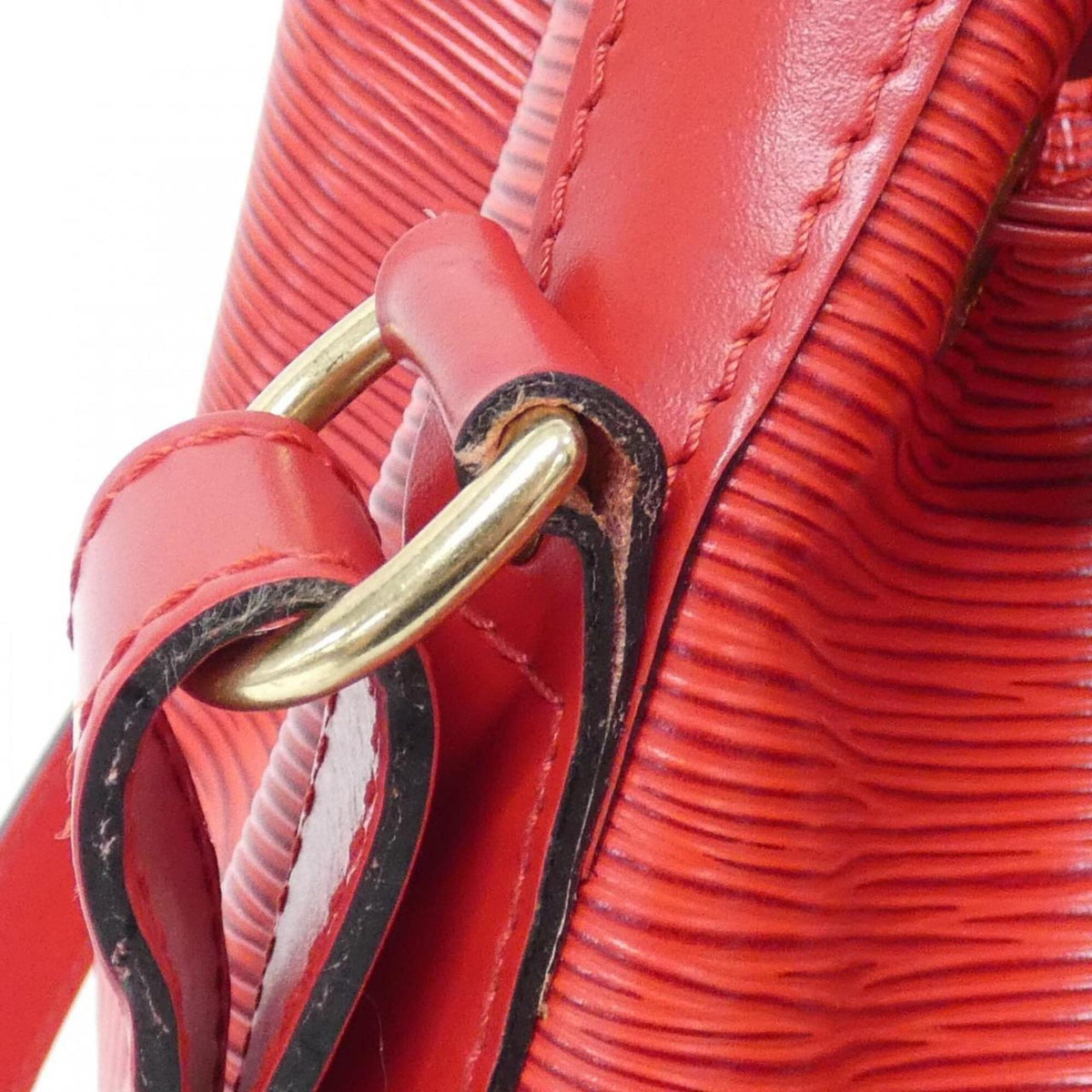 Louis Vuitton Red Color Leather Shoulder Bag (Pre-Owned)