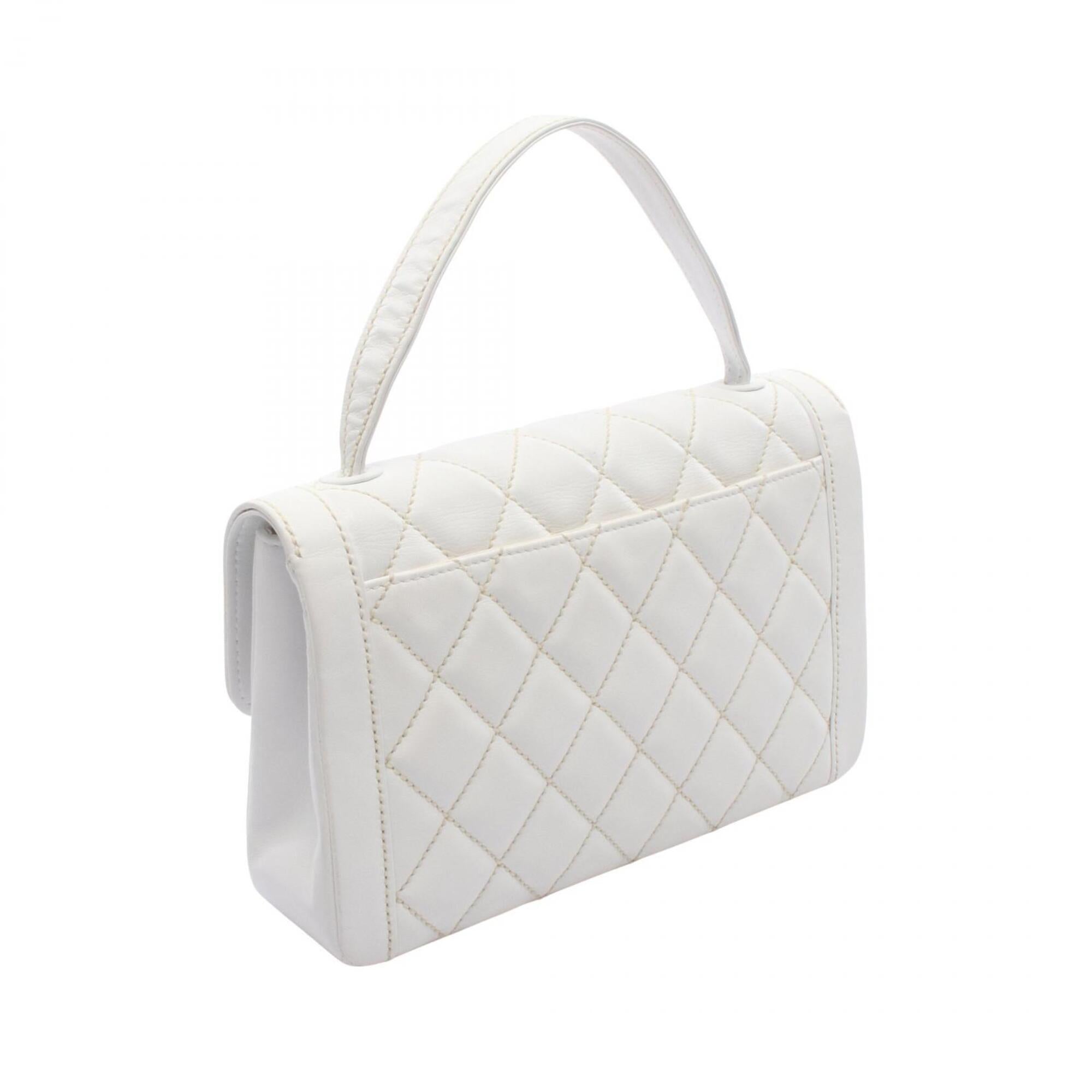 Chanel White Leather Handbag (Pre-Owned)