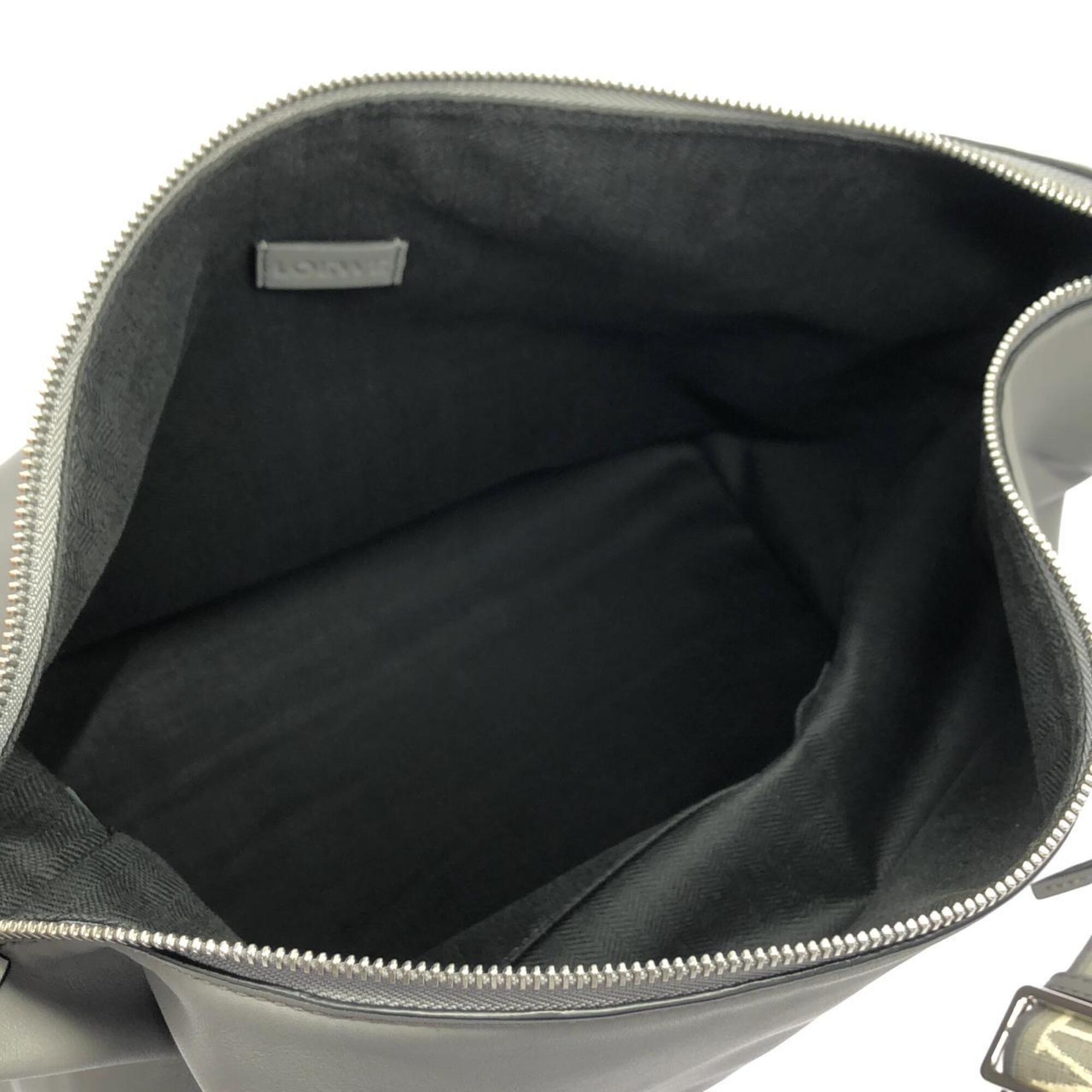 Loewe Gray Leather Shoulder Bag (Pre-Owned)