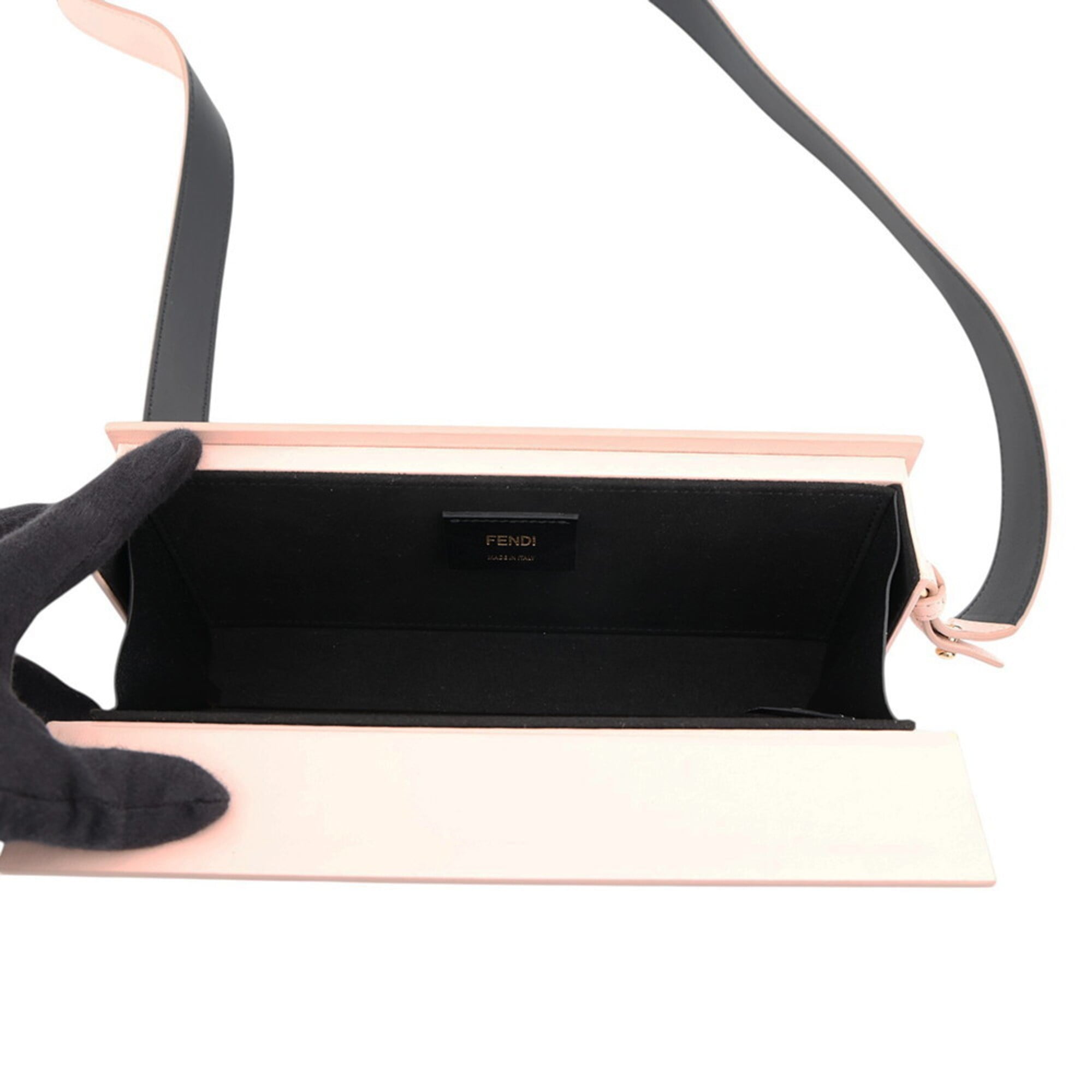 Fendi Pink Leather Shoulder Bag (Pre-Owned)