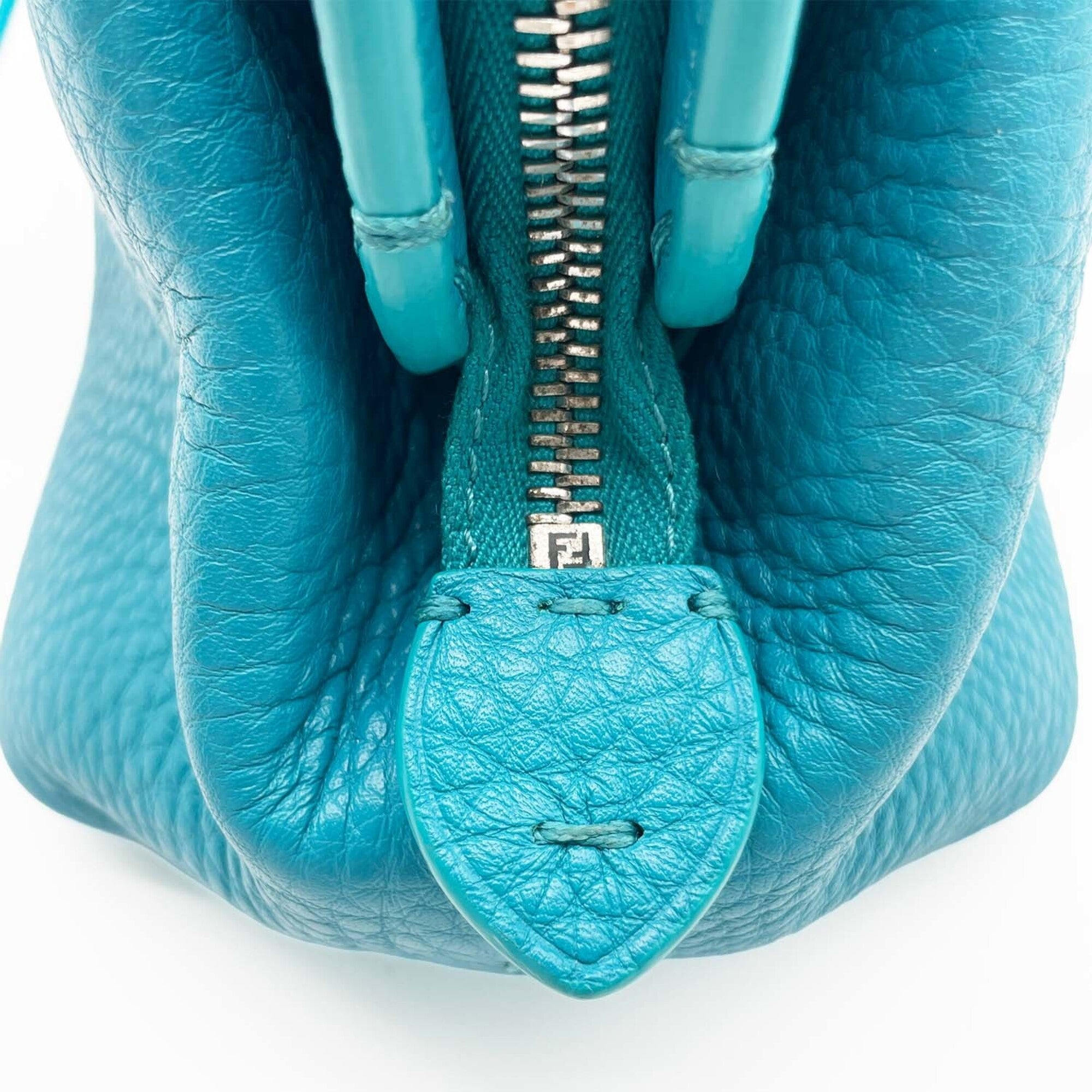 Fendi Blue Leather Shoulder Bag (Pre-Owned)