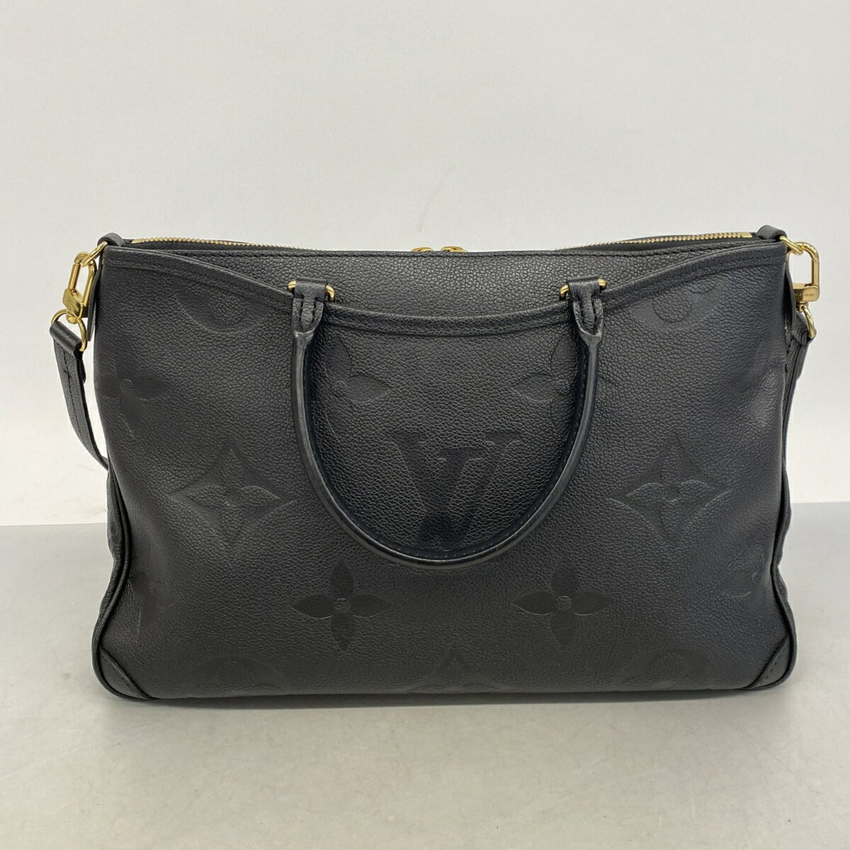 Louis Vuitton Noir Handbag (Pre-Owned)