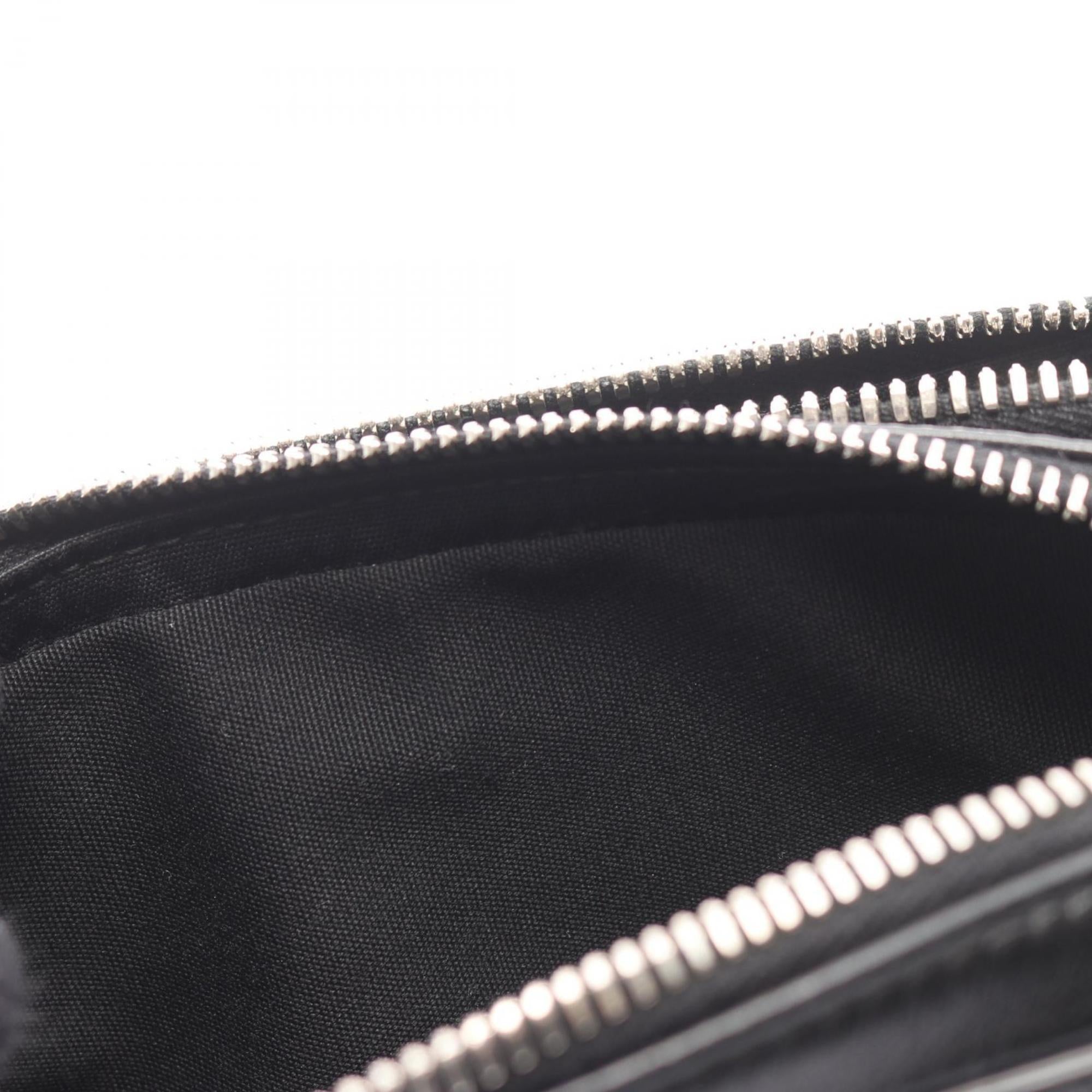 Christian Dior Black Leather Shoulder Bag (Pre-Owned)