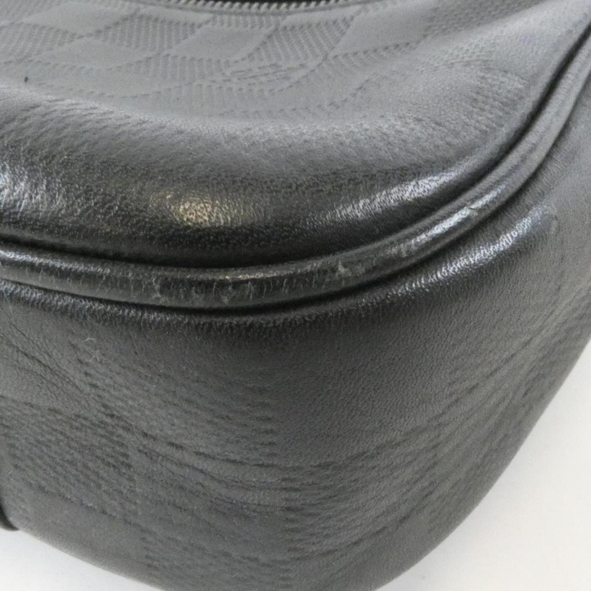 Louis Vuitton Black Leather Shoulder Bag (Pre-Owned)