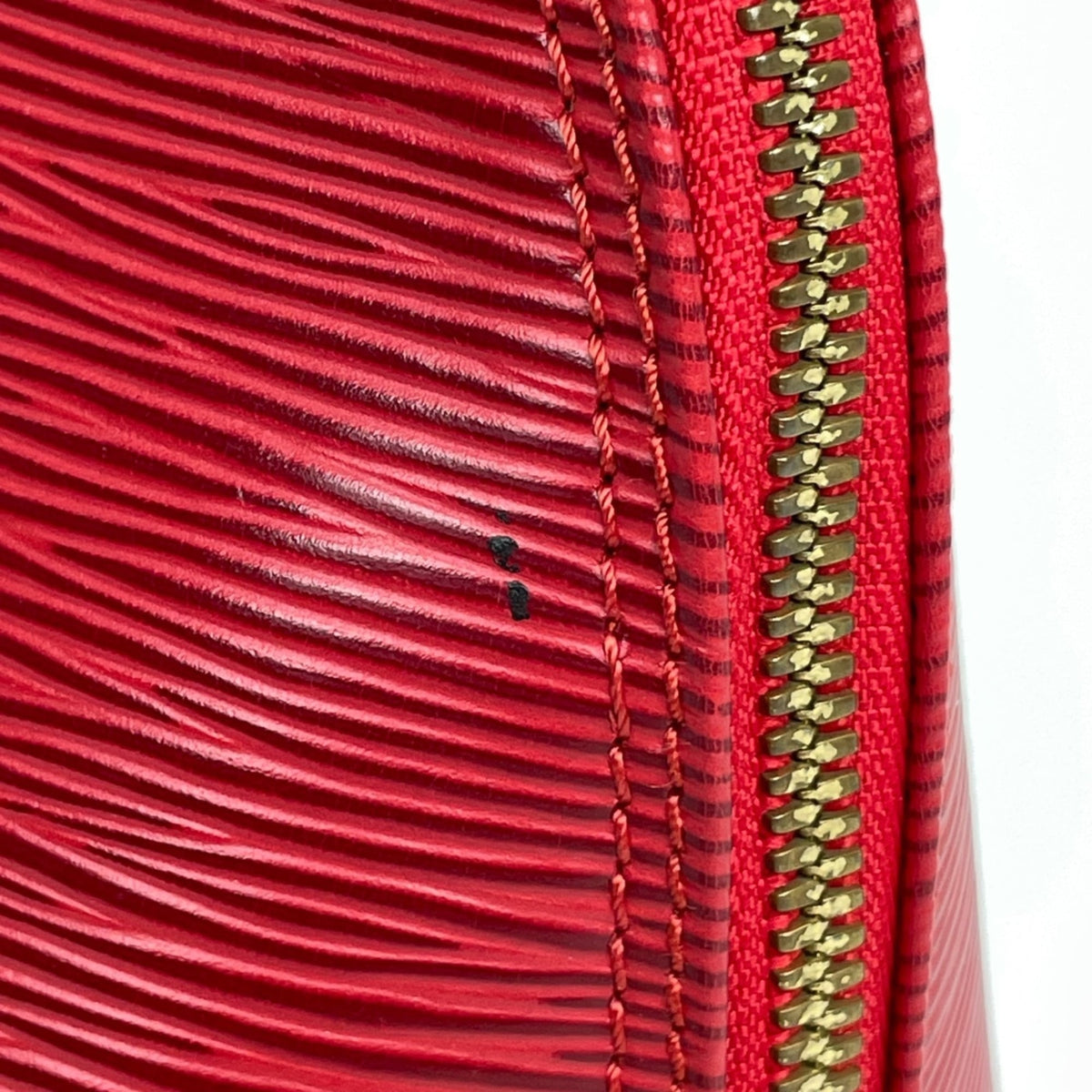 Louis Vuitton Castilian Red Epi Leather Handbag (Pre-Owned)