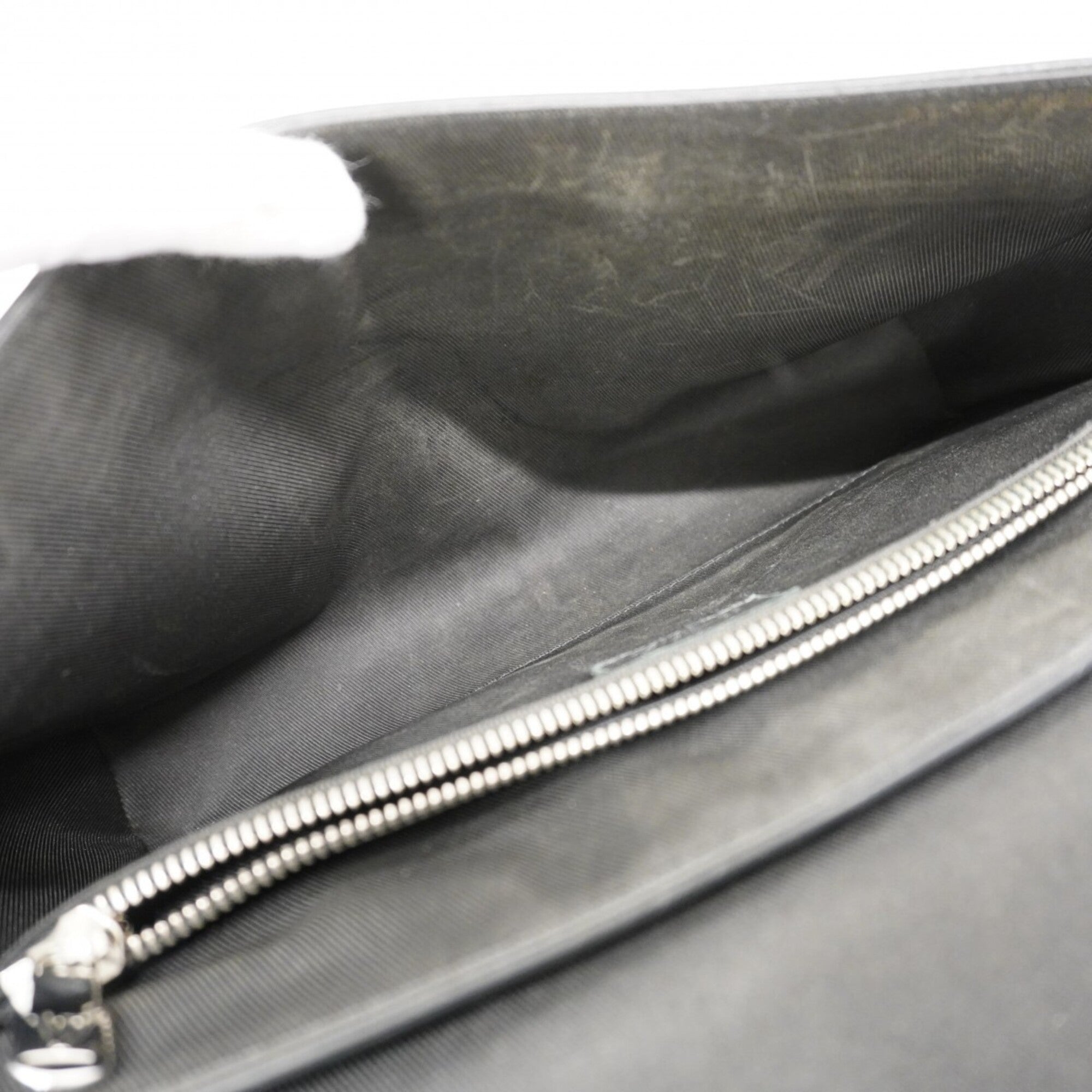 Louis Vuitton Noir Shoulder Bag (Pre-Owned)