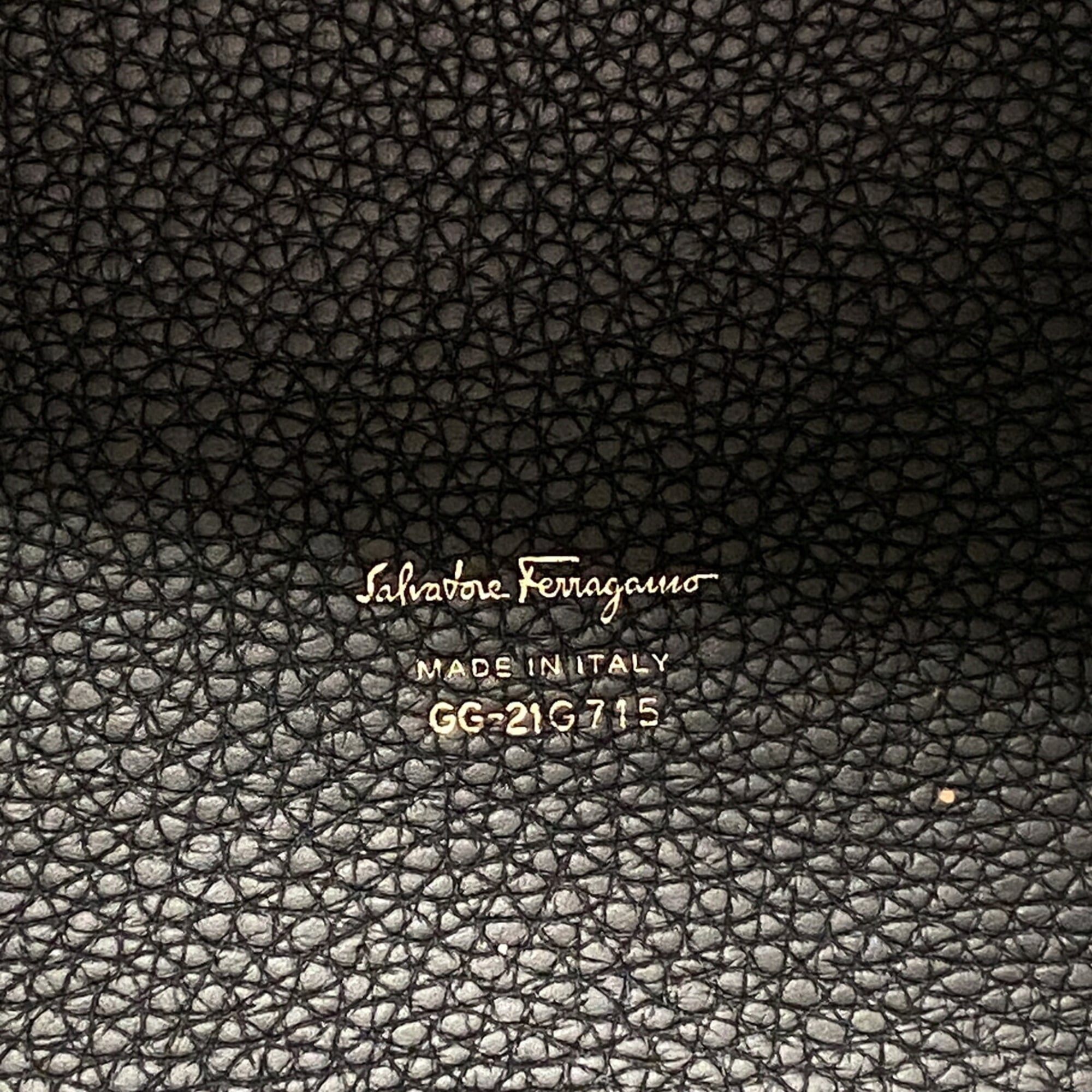 Salvatore Ferragamo Black Leather Handbag (Pre-Owned)