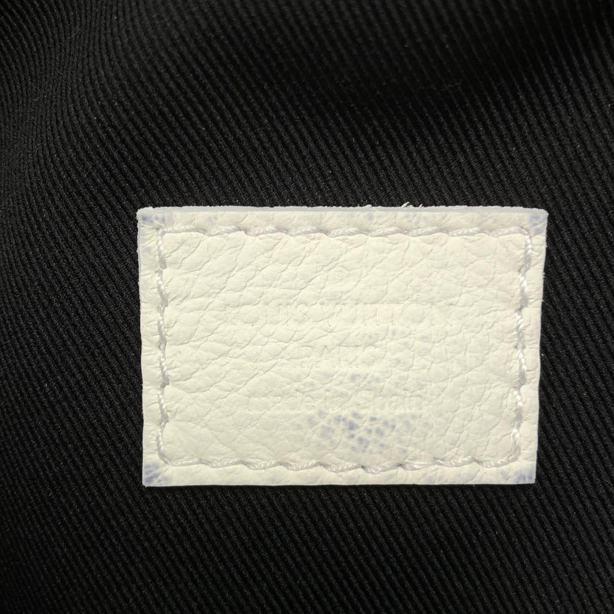 Louis Vuitton White Leather Shoulder Bag (Pre-Owned)