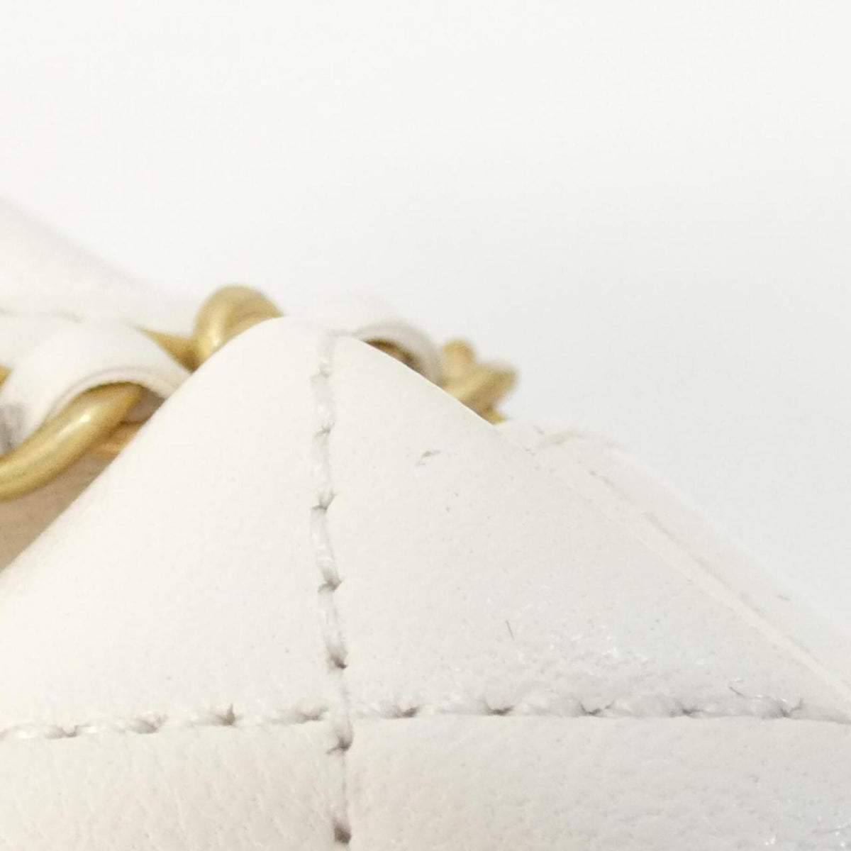 Chanel White Leather Backpack (Pre-Owned)