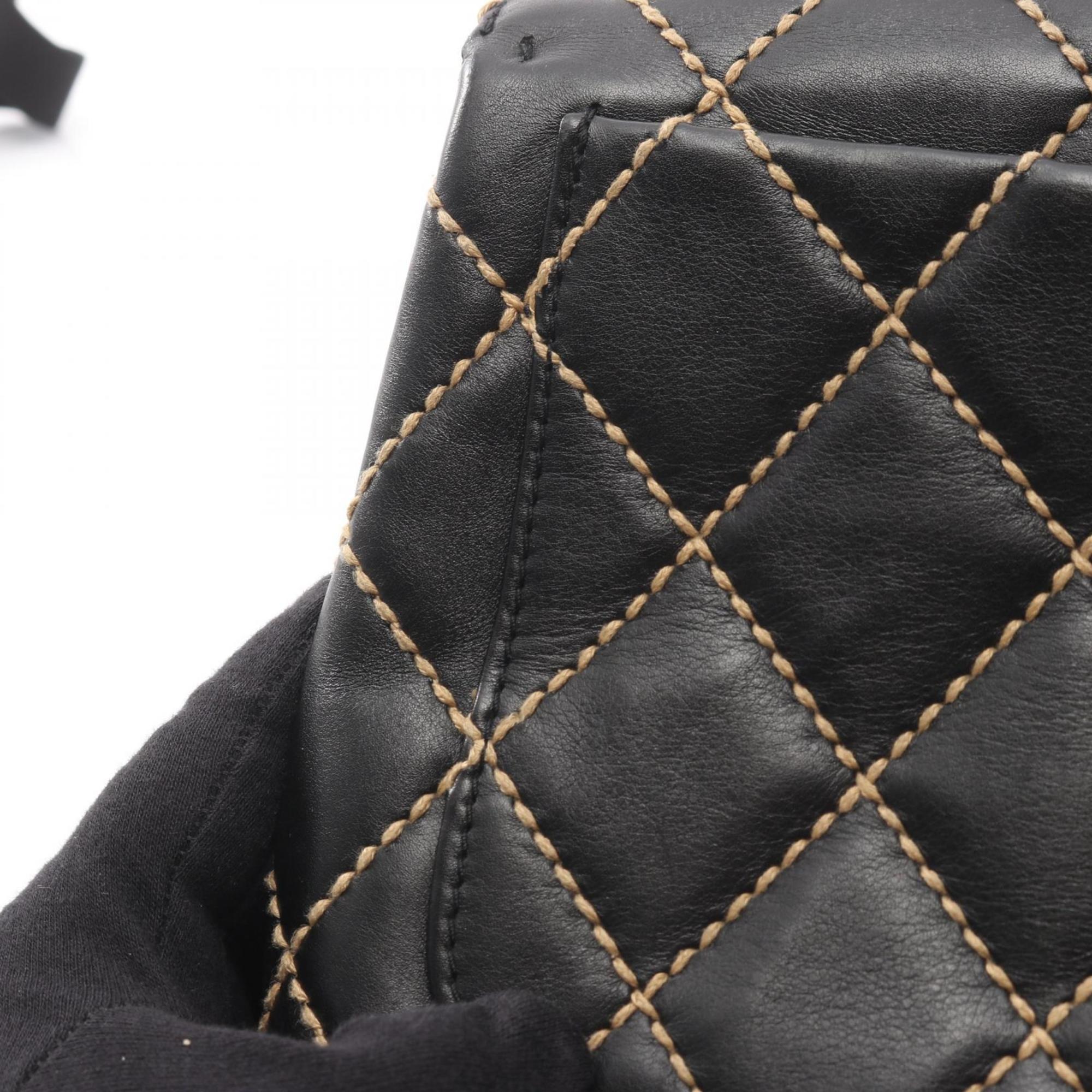 Chanel Black Leather Handbag (Pre-Owned)