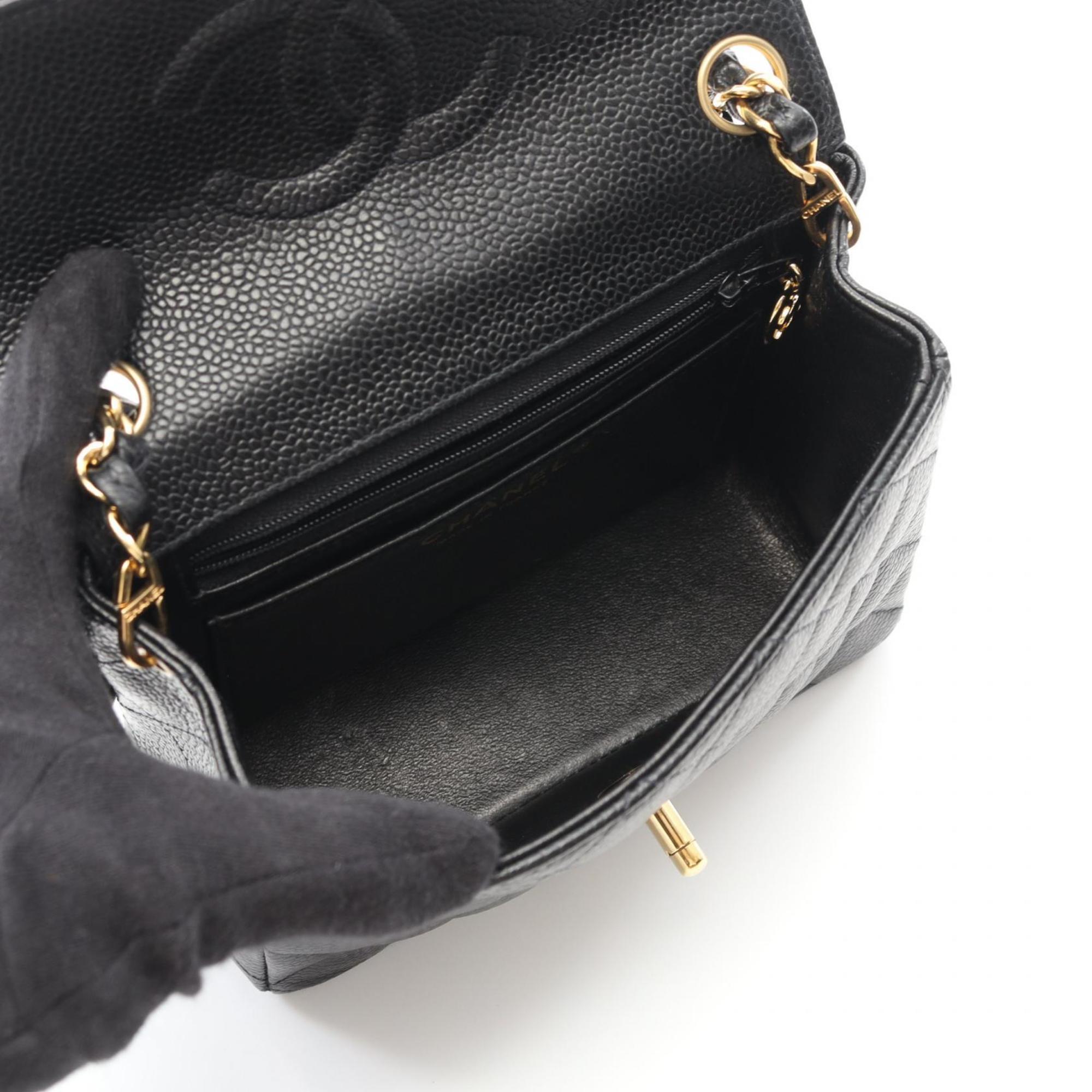Chanel Matelasse Black Grained Calfskin Shoulder Bag (Pre-Owned)