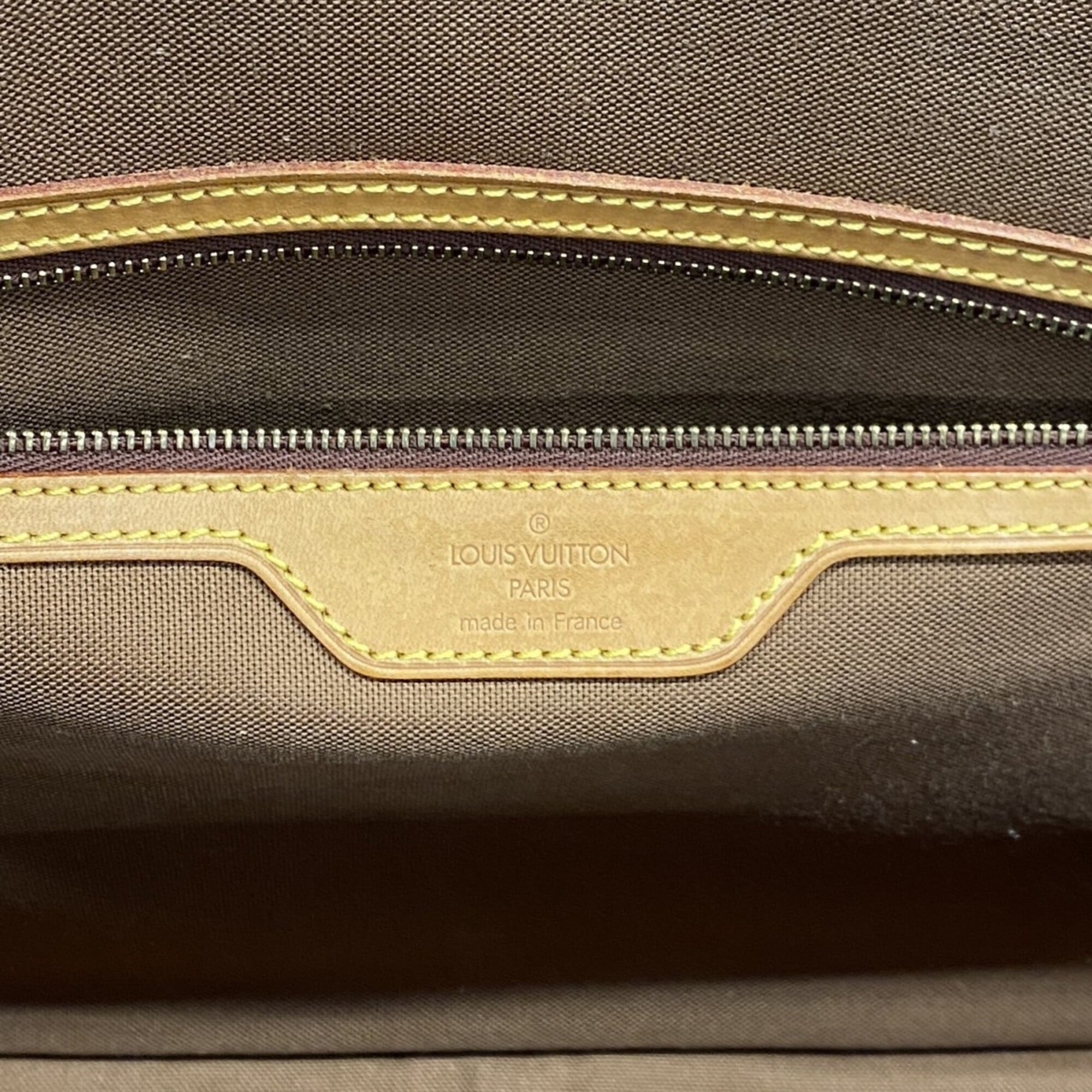 Louis Vuitton Brown Shoulder Bag (Pre-Owned)