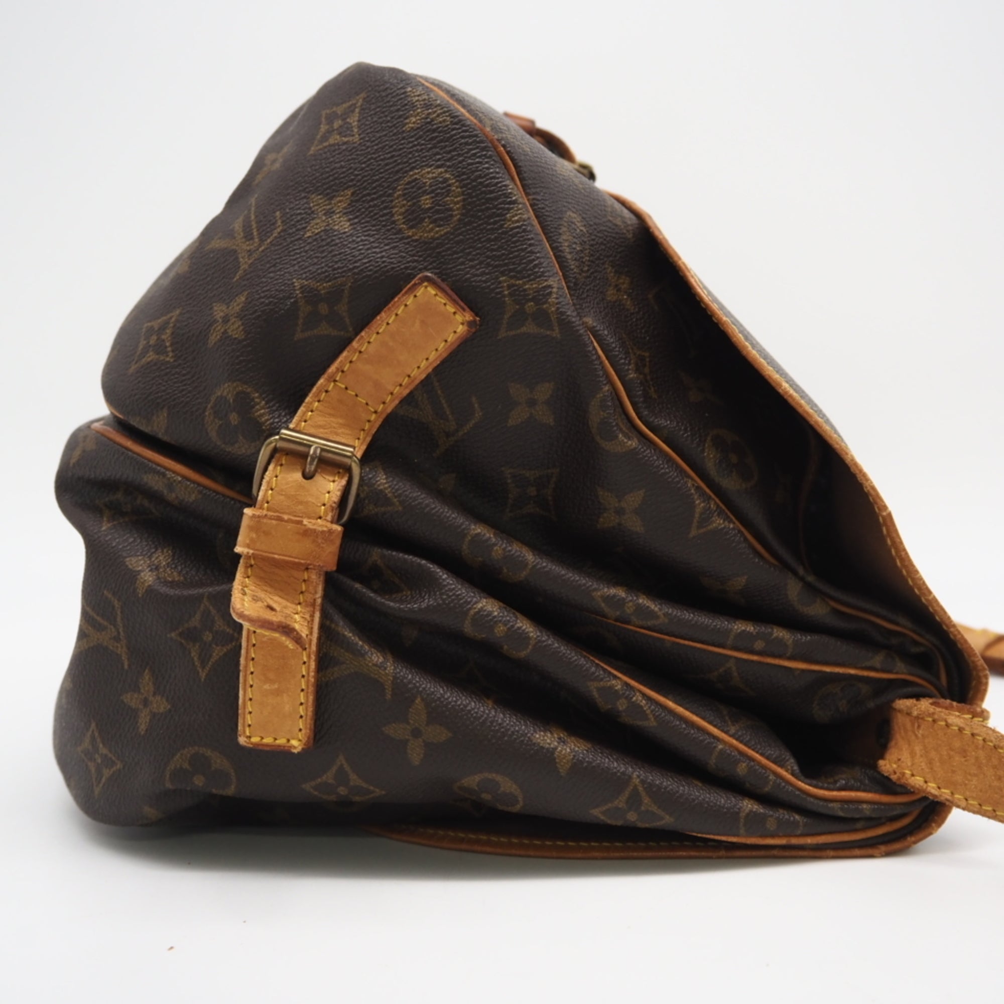 Louis Vuitton Brown Monogram Monogram Shoulder Bag (Pre-Owned)