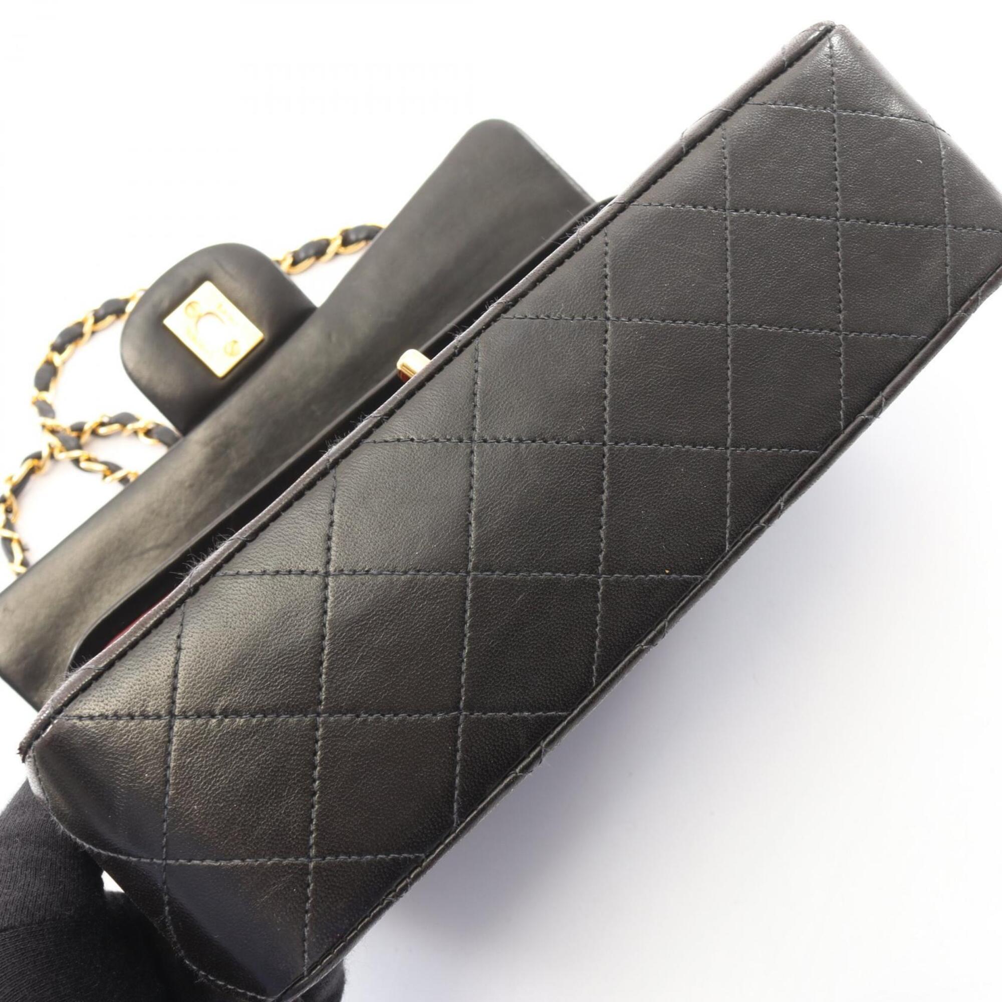 Chanel Black Leather Handbag Shoulder Bag (Pre-Owned)