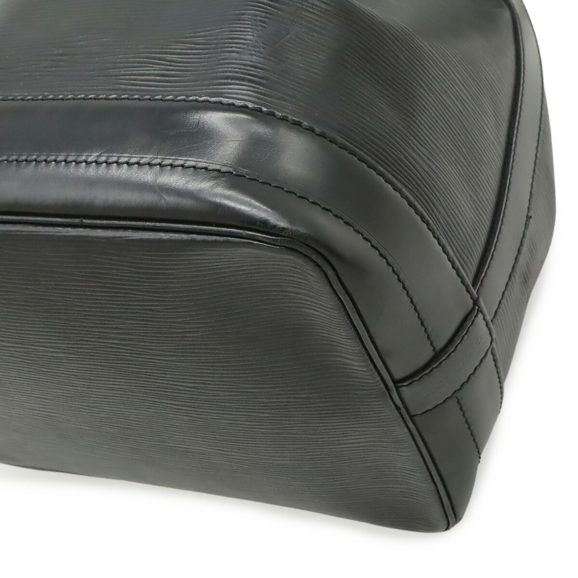Louis Vuitton Black Noir Epi Leather Shoulder Bag (Pre-Owned)