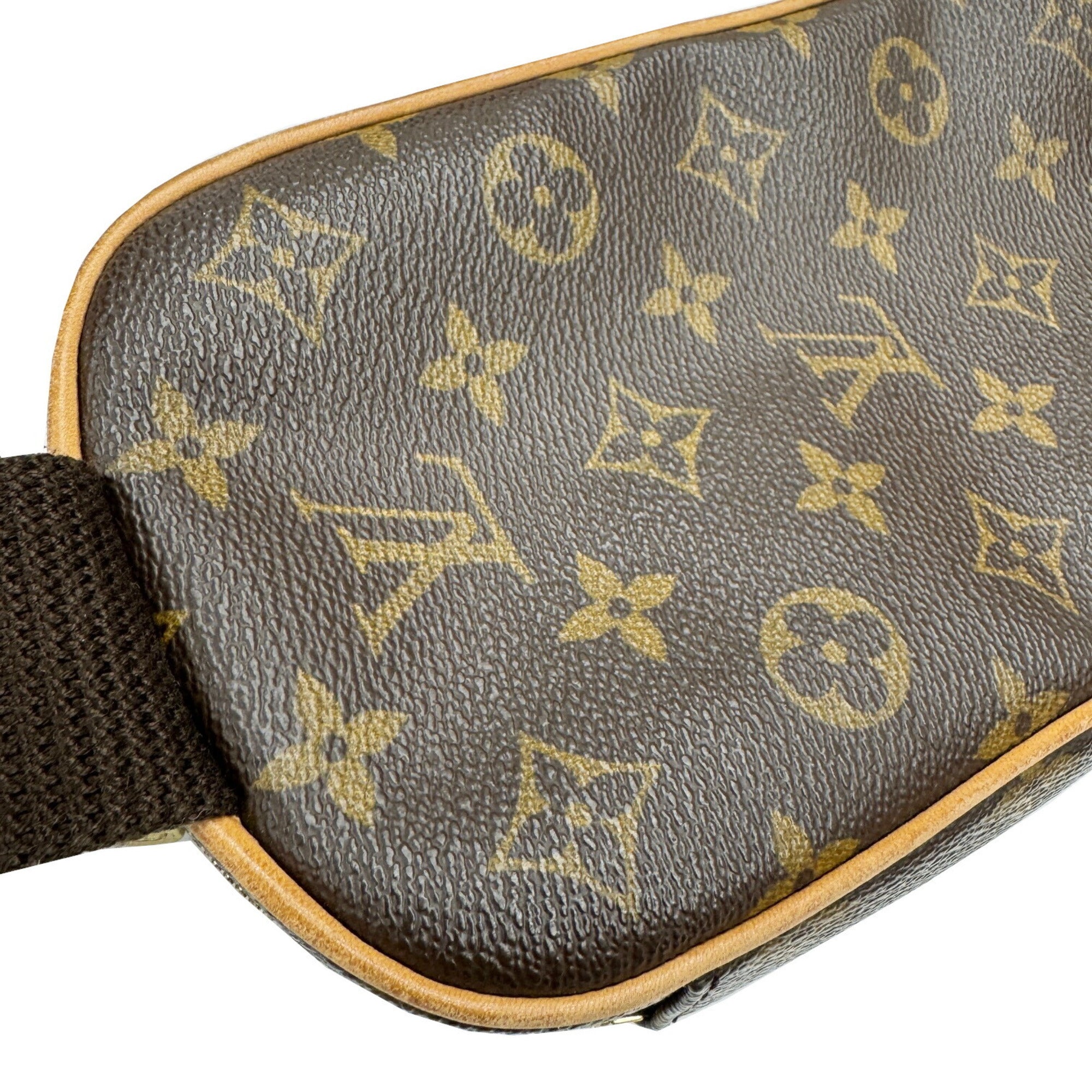 Louis Vuitton Brown Monogram Monogram Shoulder Bag Sling Bag (Pre-Owned)
