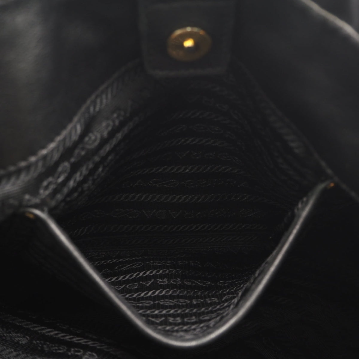 Prada Black Nylon Leather Plastic Handbag (Pre-Owned)
