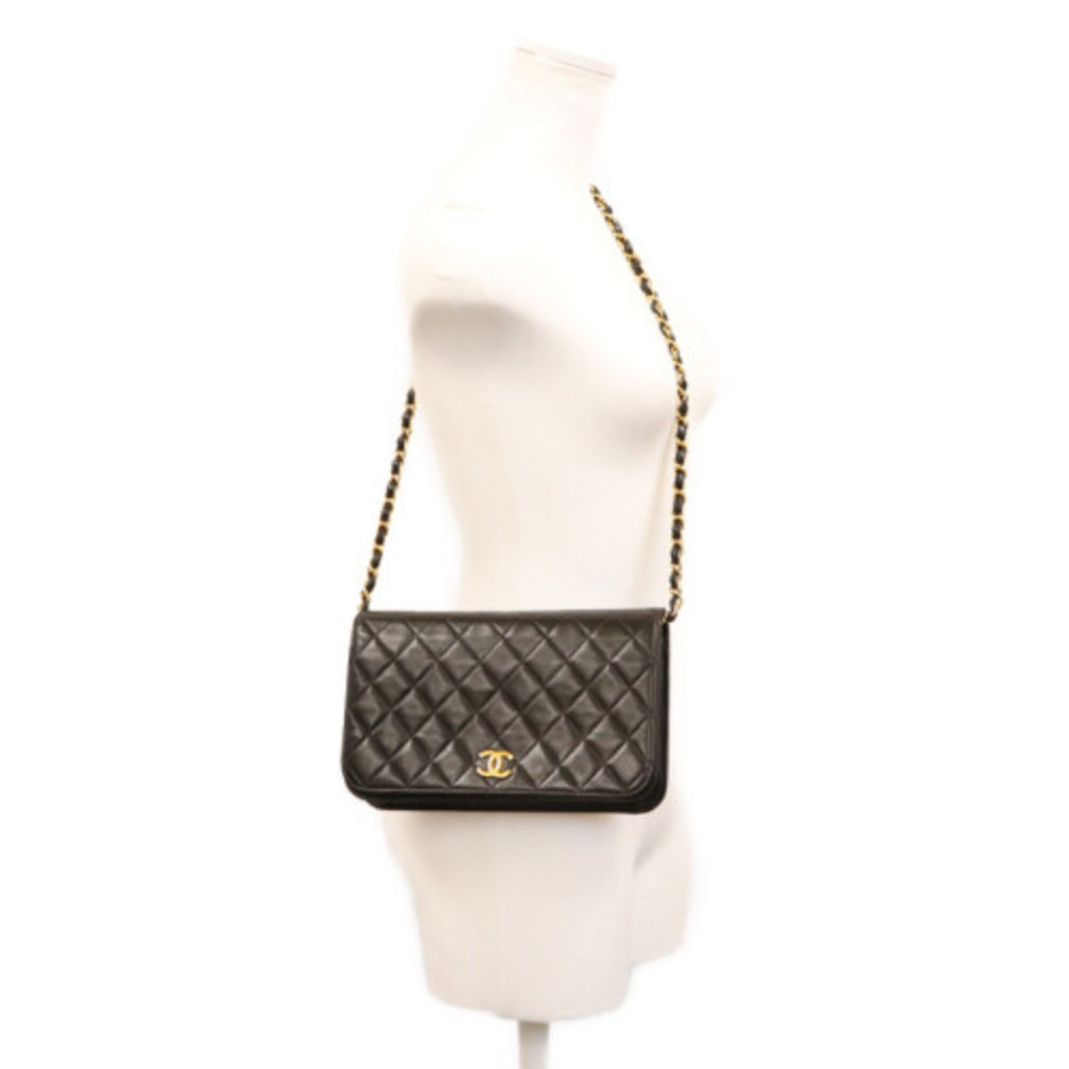 Chanel Black Leather Shoulder Bag (Pre-Owned)