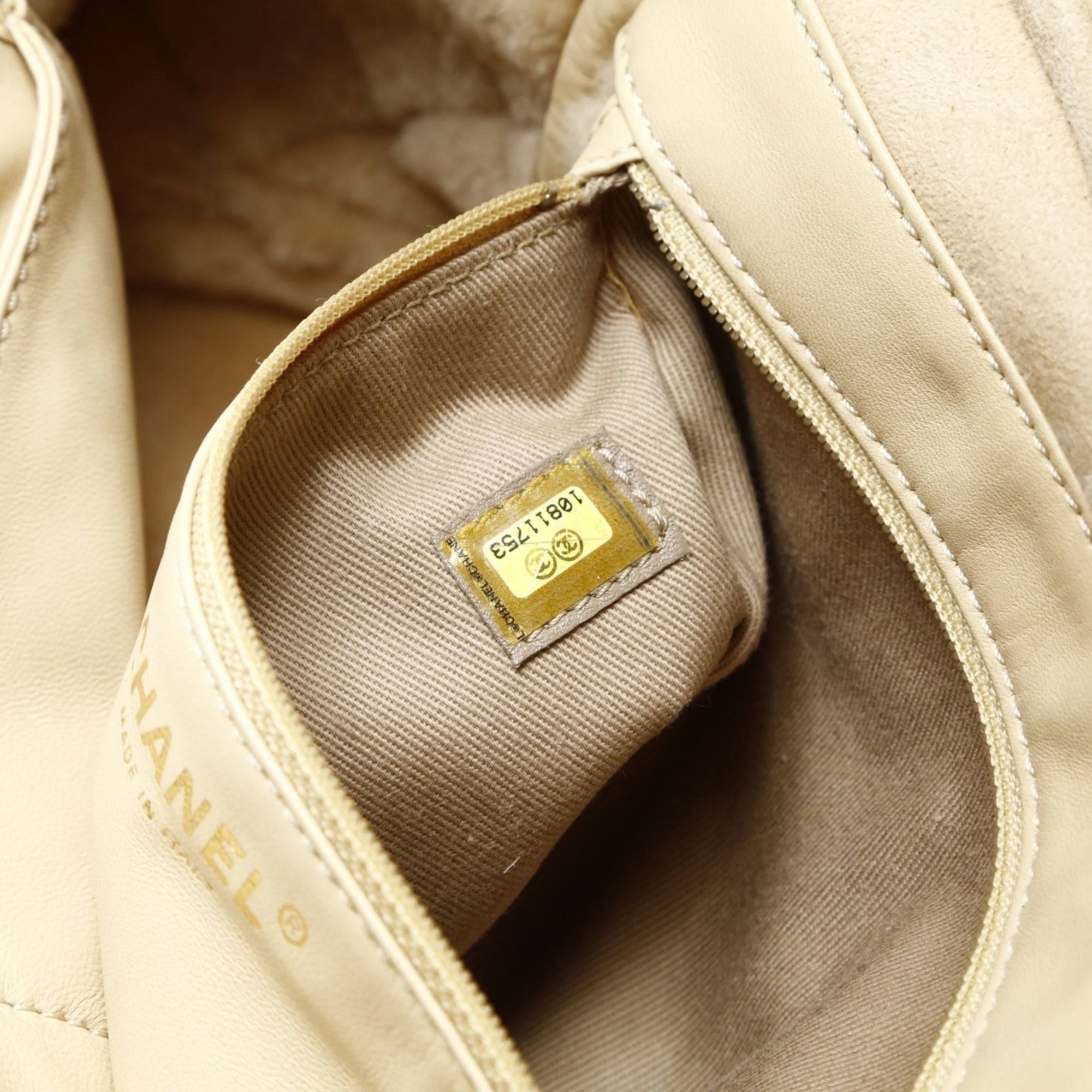 Chanel Beige Handbag (Pre-Owned)