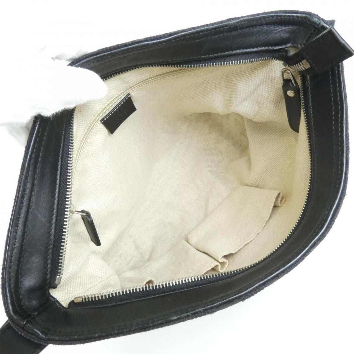 Gucci Black Gg Canvas Shoulder Bag (Pre-Owned)