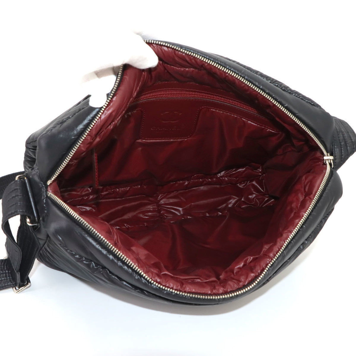 Chanel Black Nylon Leather Handbag Shoulder Bag (Pre-Owned)