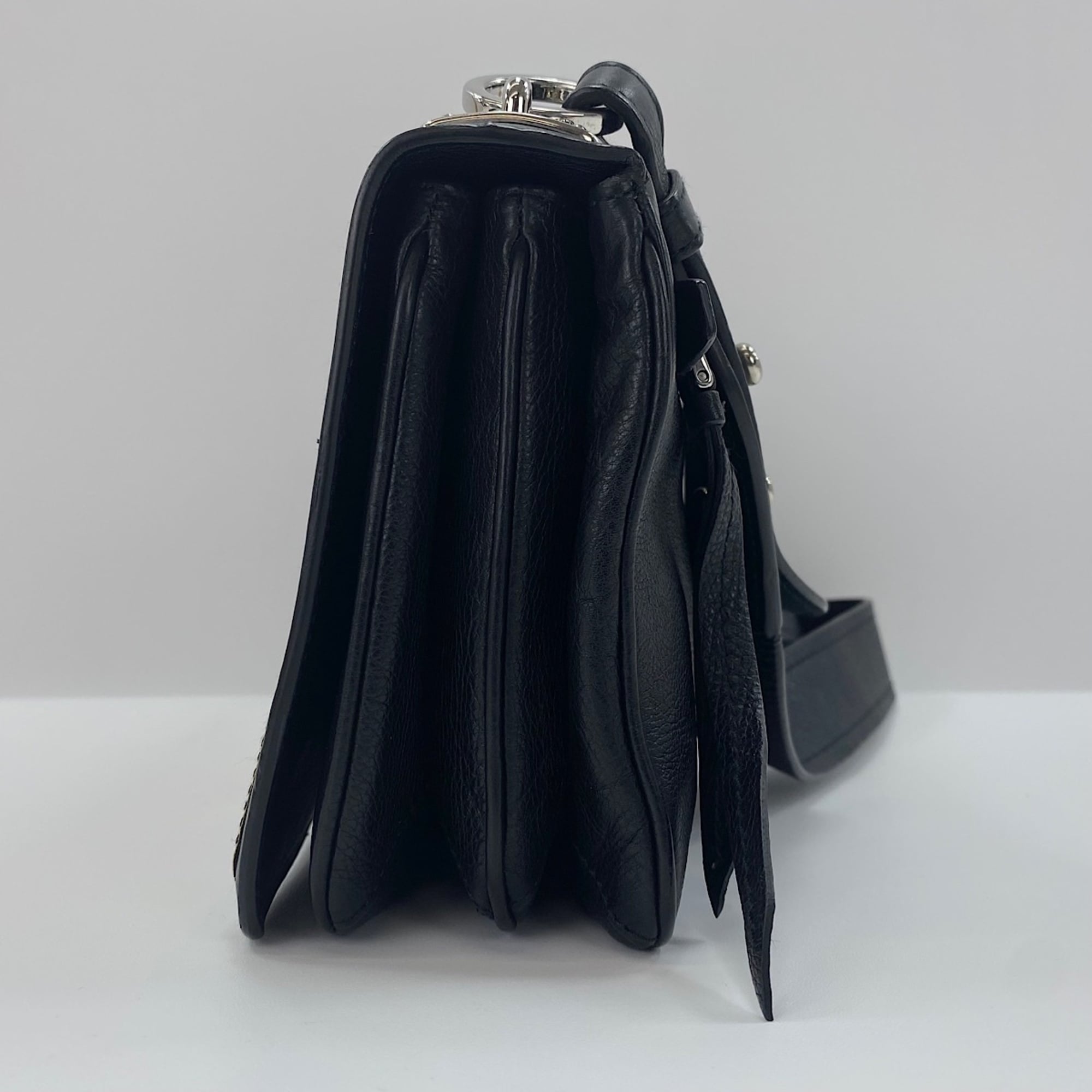 Prada Black Shoulder Bag (Pre-Owned)