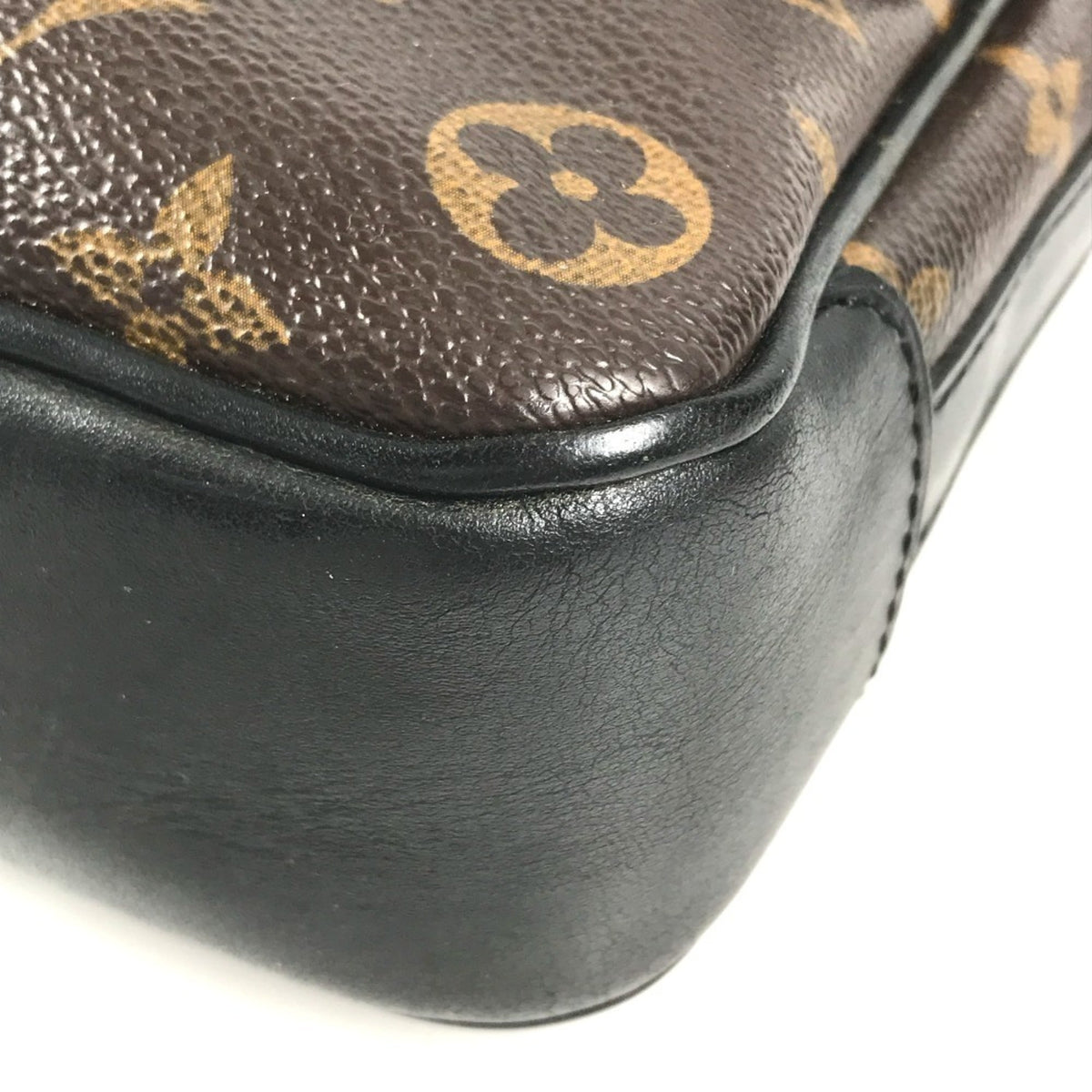 Louis Vuitton Black Brown Monogram Canvas Pochette Shoulder Bag (Pre-Owned)