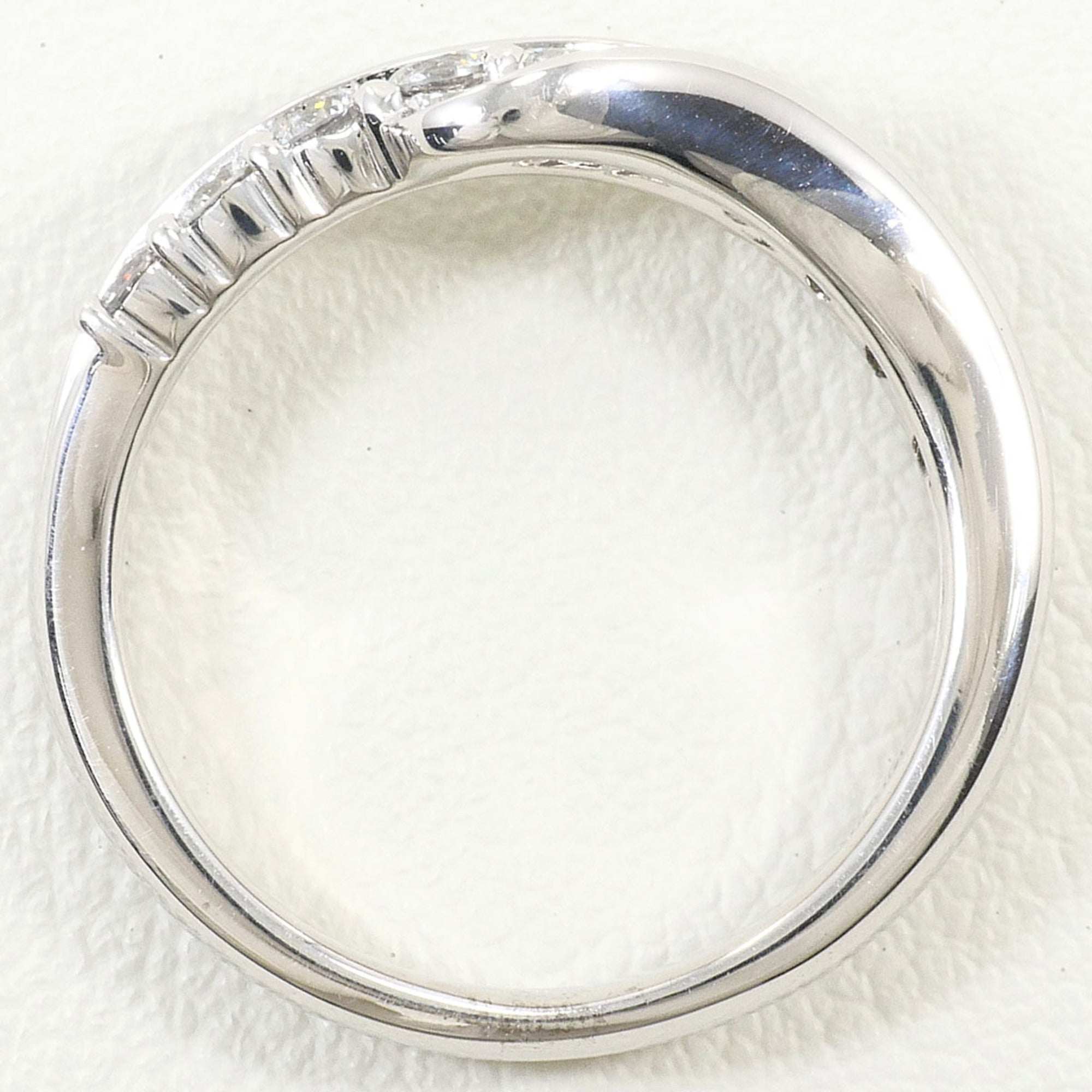 Unbranded White Gold White Gold (18K) Band Ring (Pre-Owned)