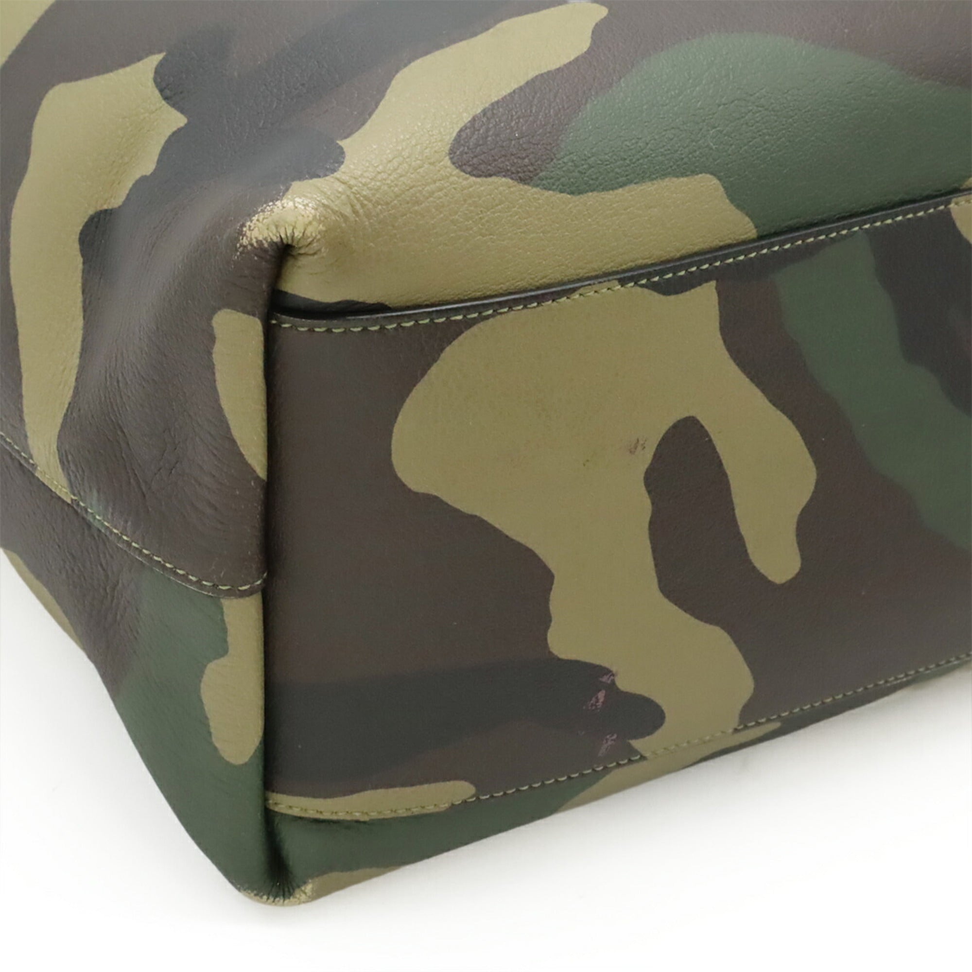 Yves Saint Laurent Camouflage Khaki Leather Pouch Tote Bag (Pre-Owned)