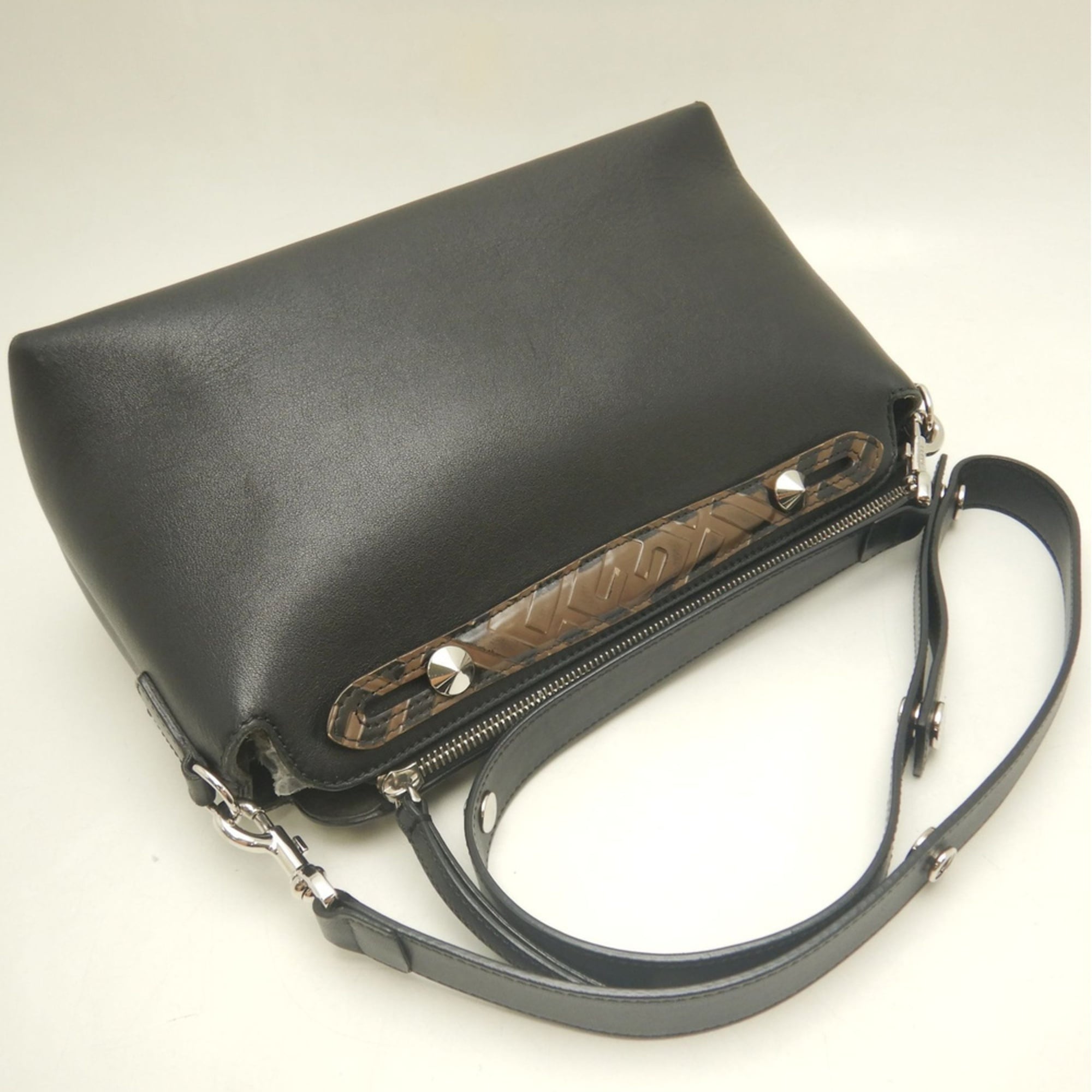 Fendi Black Leather Handbag (Pre-Owned)