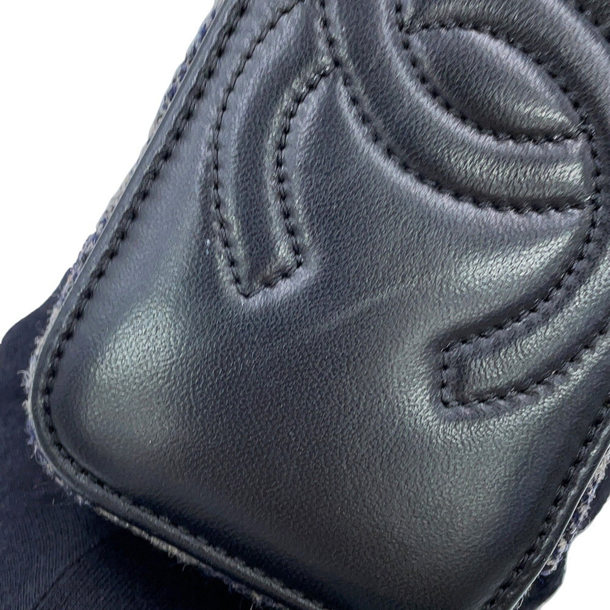 Chanel Gray Navy Tweed Leather Handbag Shoulder Bag (Pre-Owned)