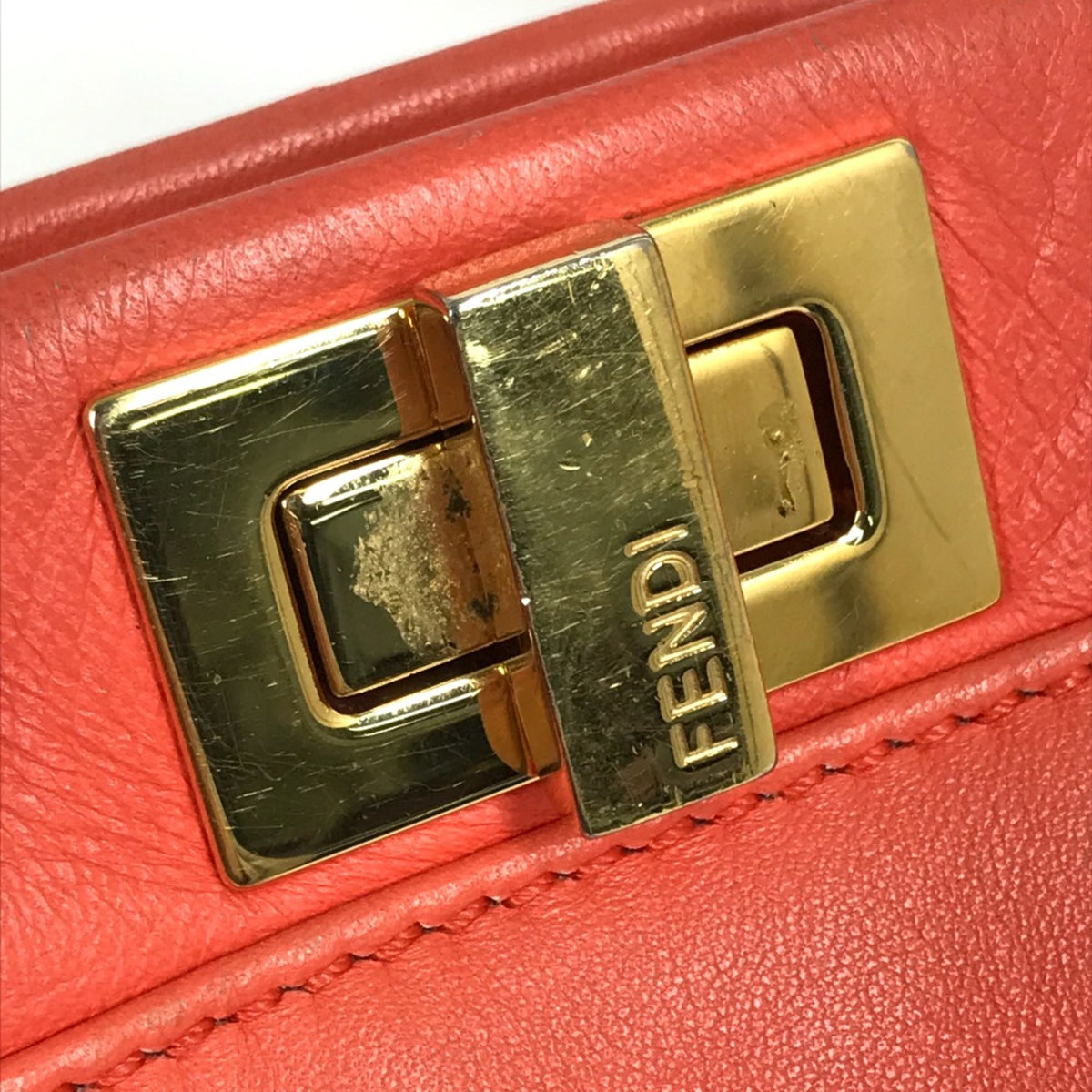 Fendi Pink Leather Handbag (Pre-Owned)