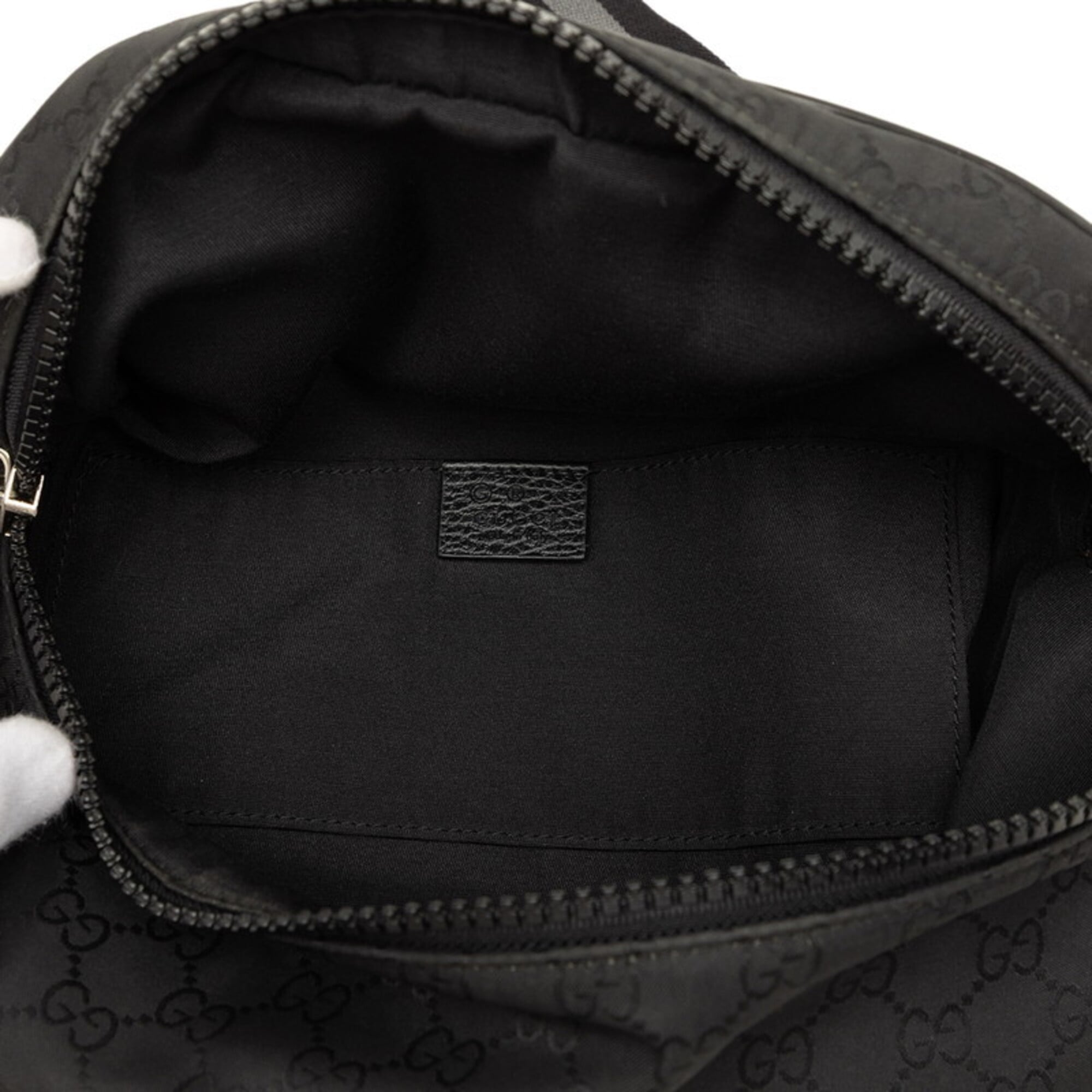 Gucci Black Nylon Fanny Pack (Pre-Owned)