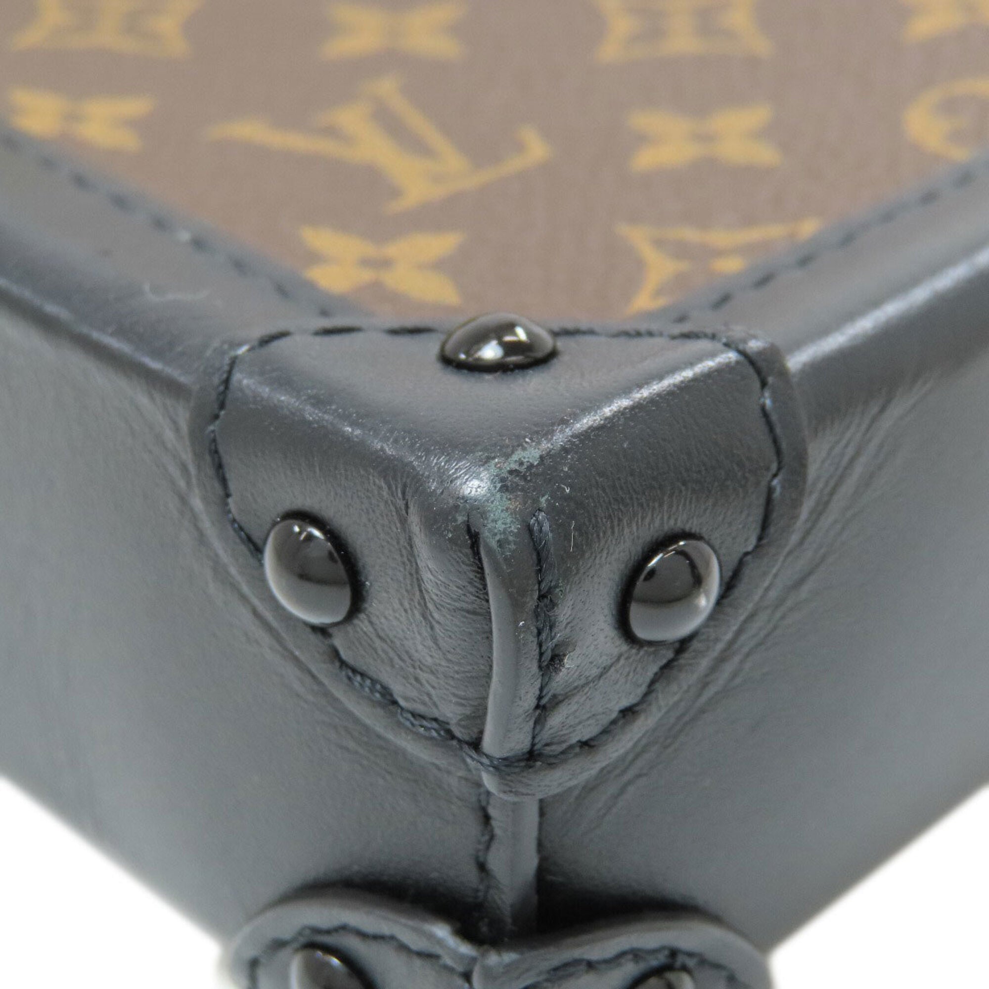 Louis Vuitton Monogram Monogram Canvas Pochette Shoulder Bag (Pre-Owned)
