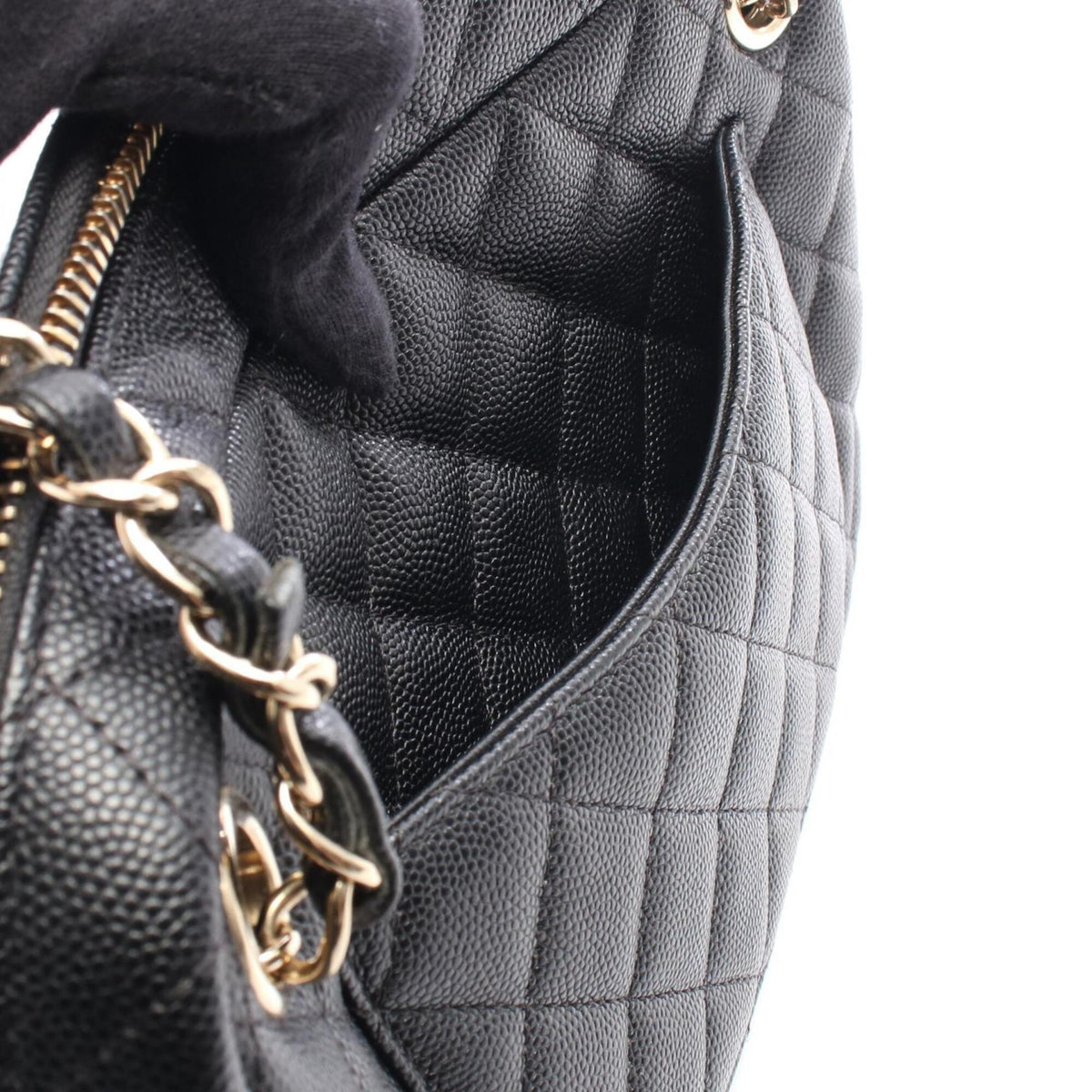 Chanel Black Grained Calfskin Handbag Shoulder Bag (Pre-Owned)