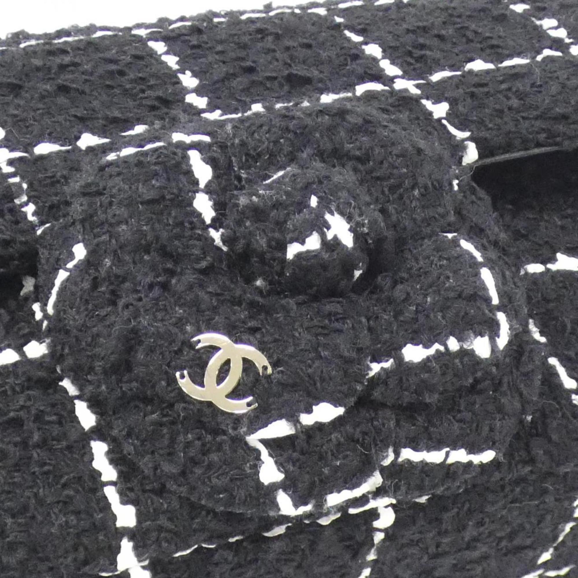 Chanel Black Wool Shoulder Bag (Pre-Owned)
