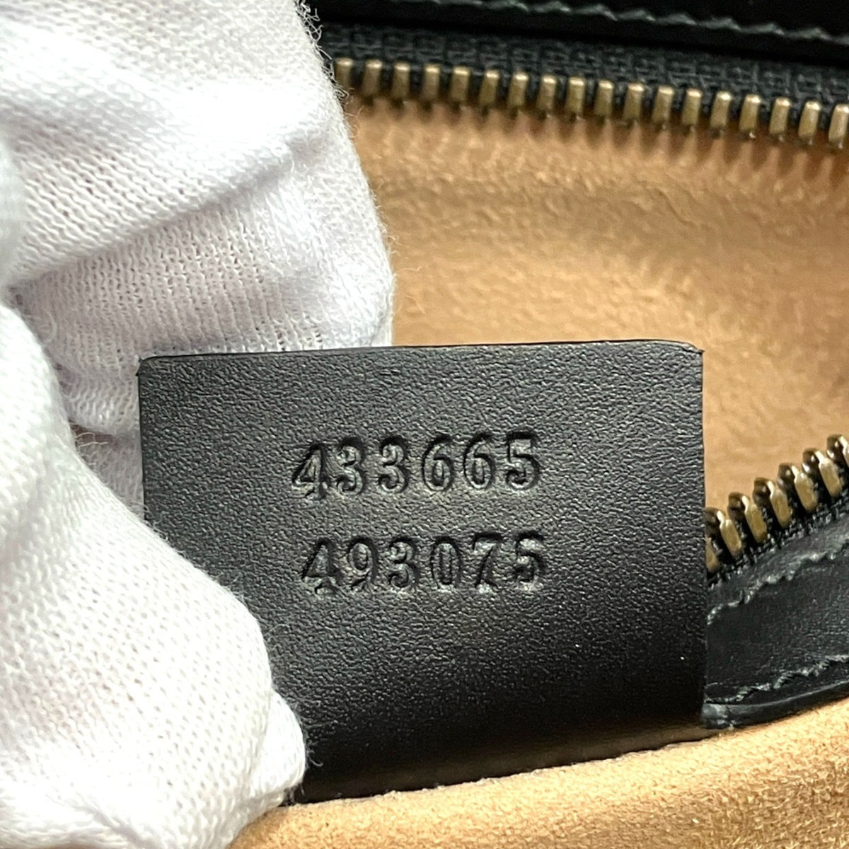 Gucci Black Leather Clutch Bag (Pre-Owned)
