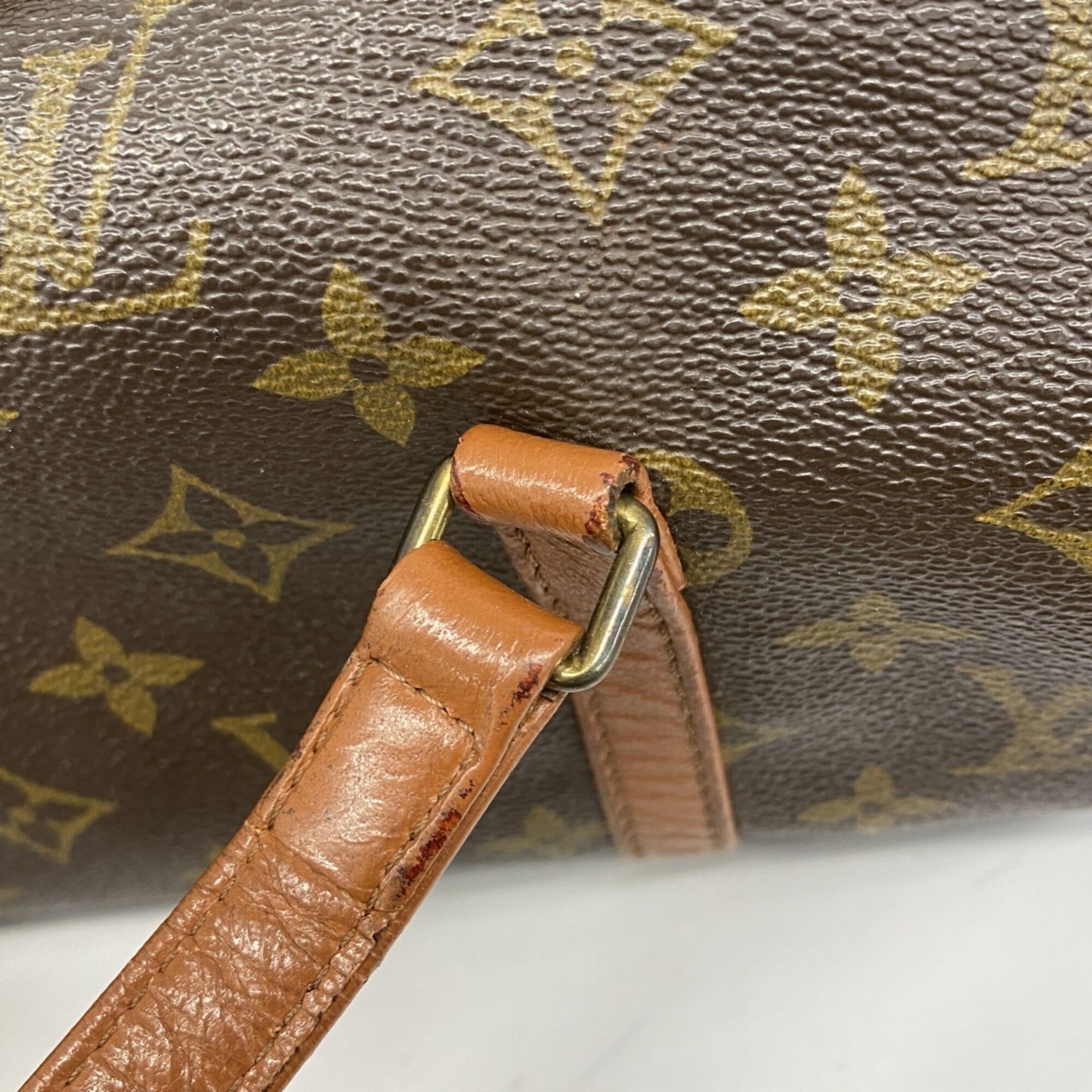 Louis Vuitton Brown Handbag (Pre-Owned)