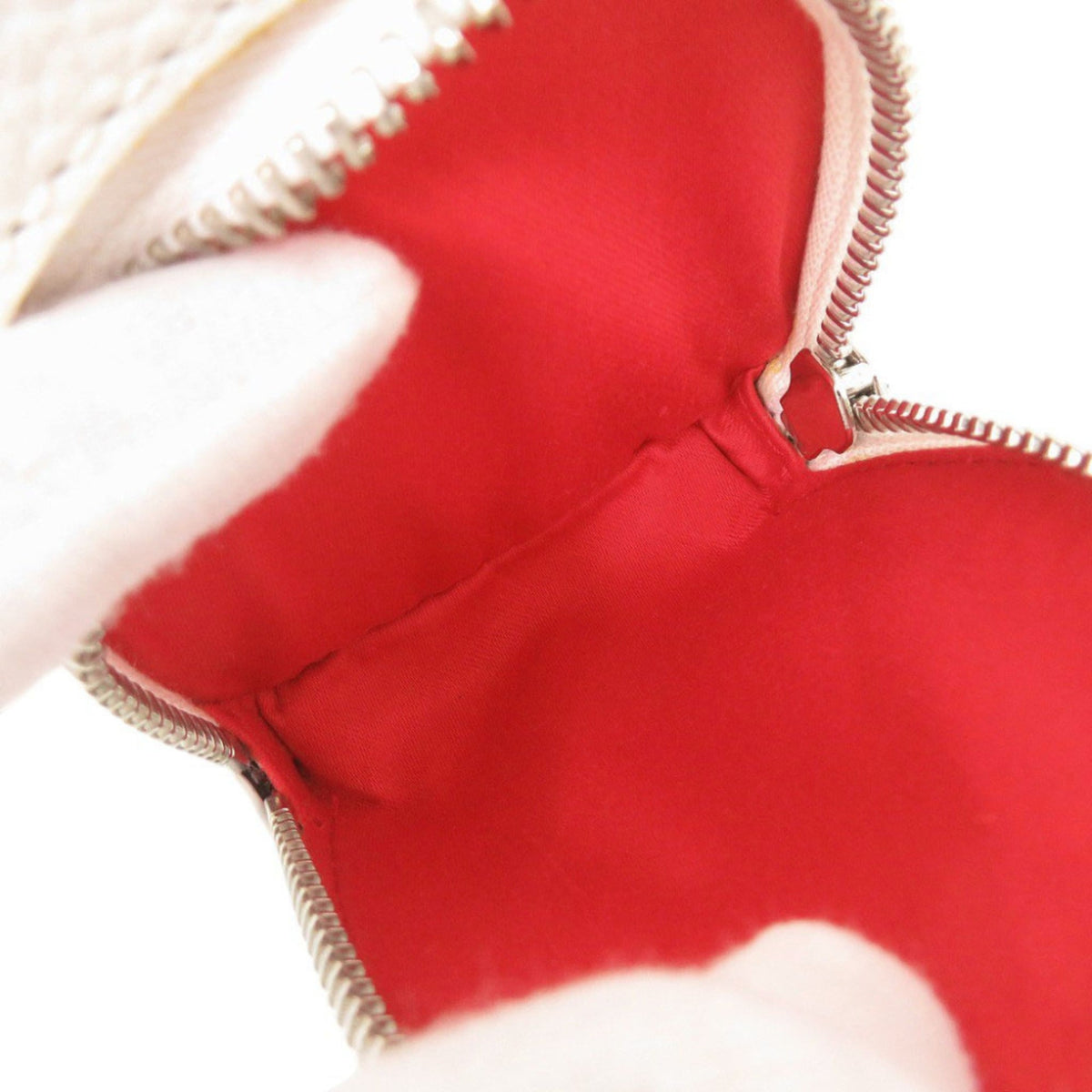 Christian Louboutin White Leather Shoulder Bag (Pre-Owned)