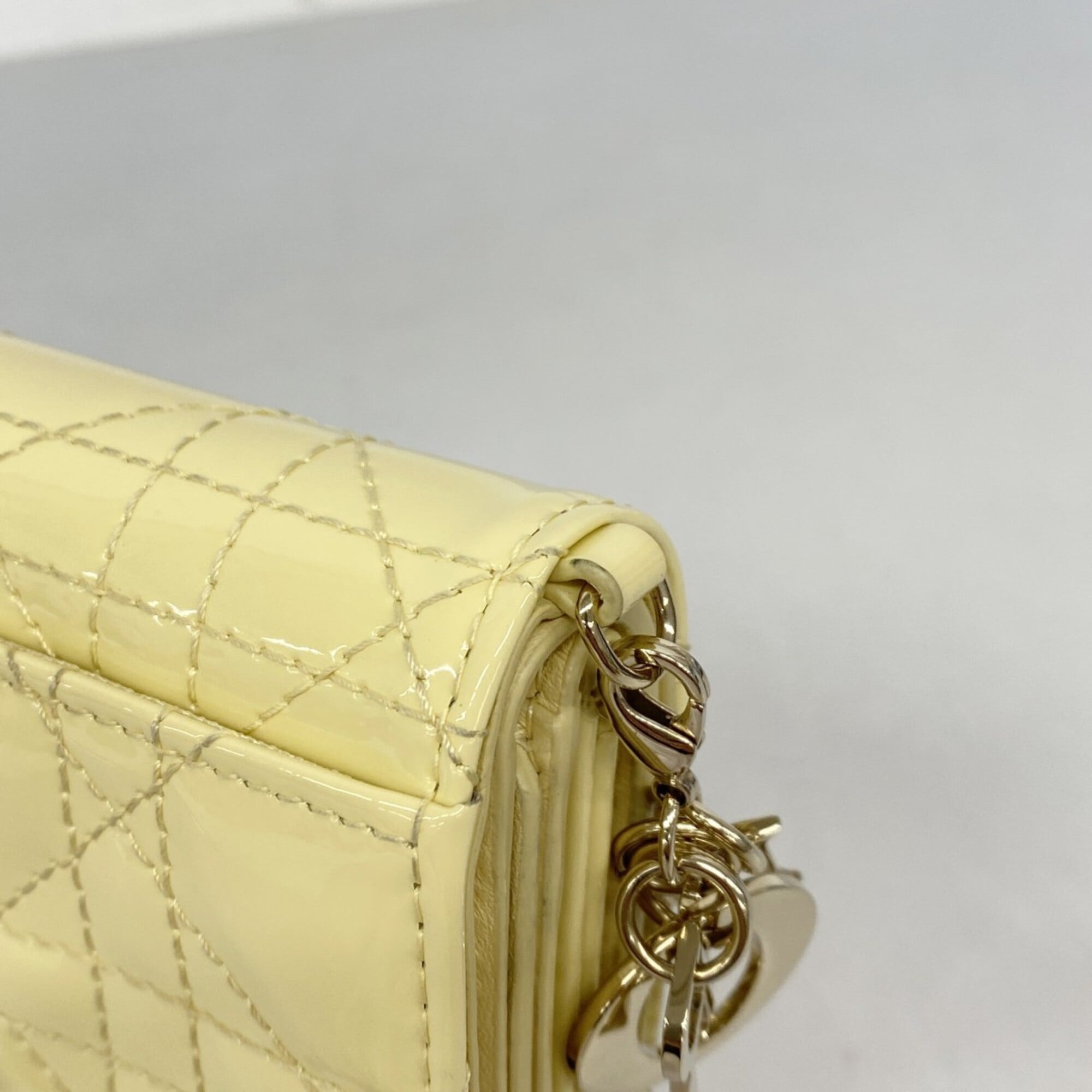 Christian Dior Ivory Wallet (Tri-Fold) (Pre-Owned)