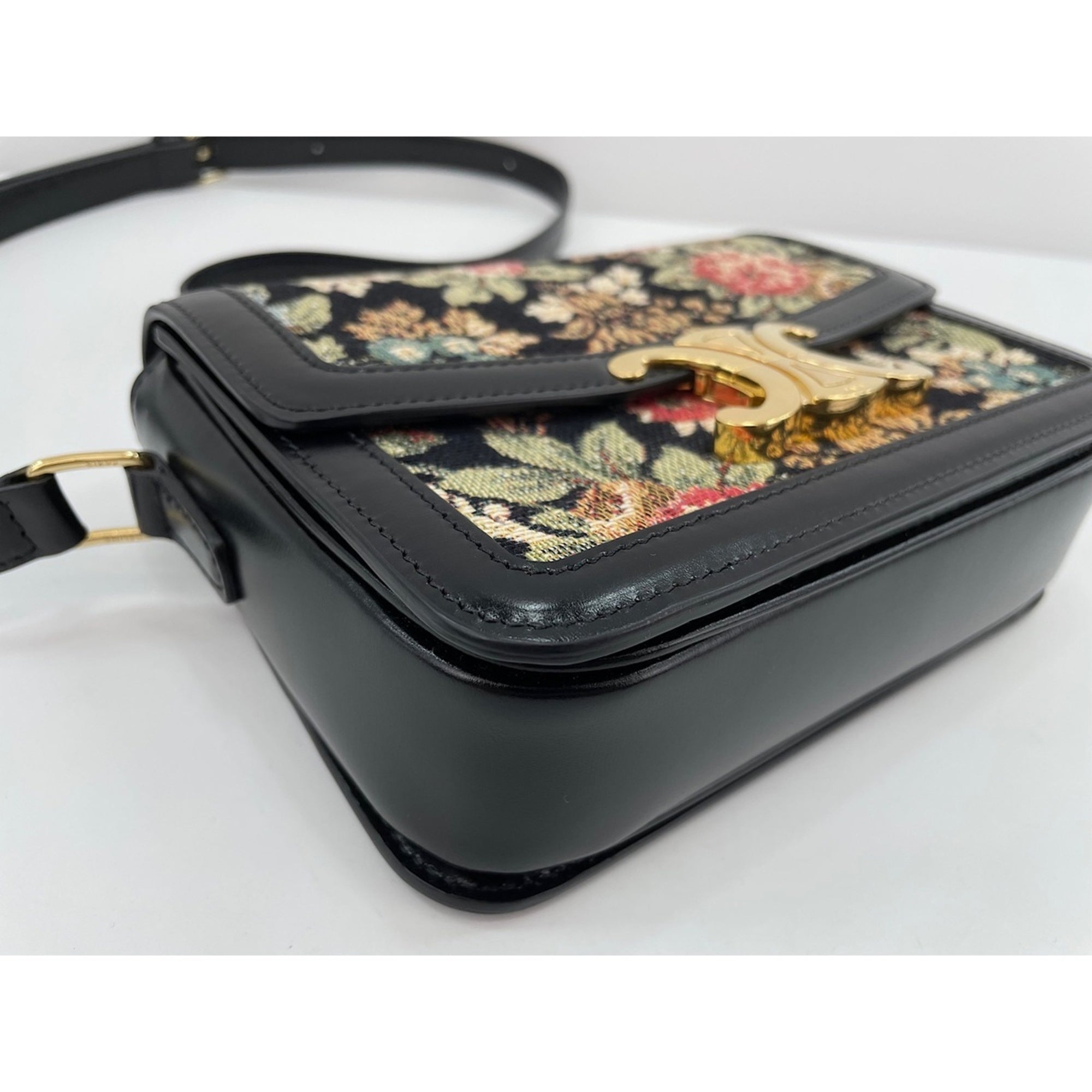 Celine Black Shoulder Bag (Pre-Owned)