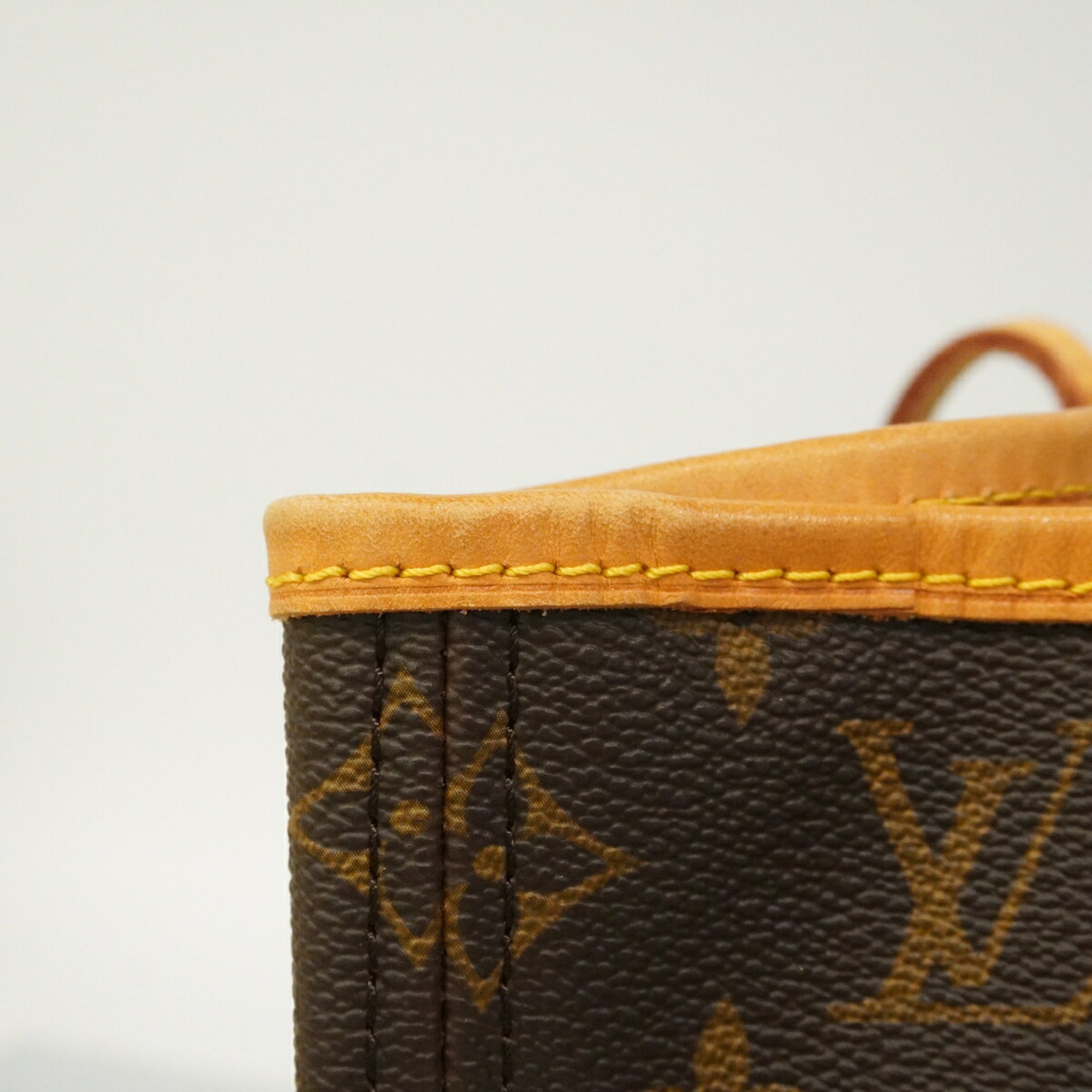 Louis Vuitton Brown Tote Bag (Pre-Owned)