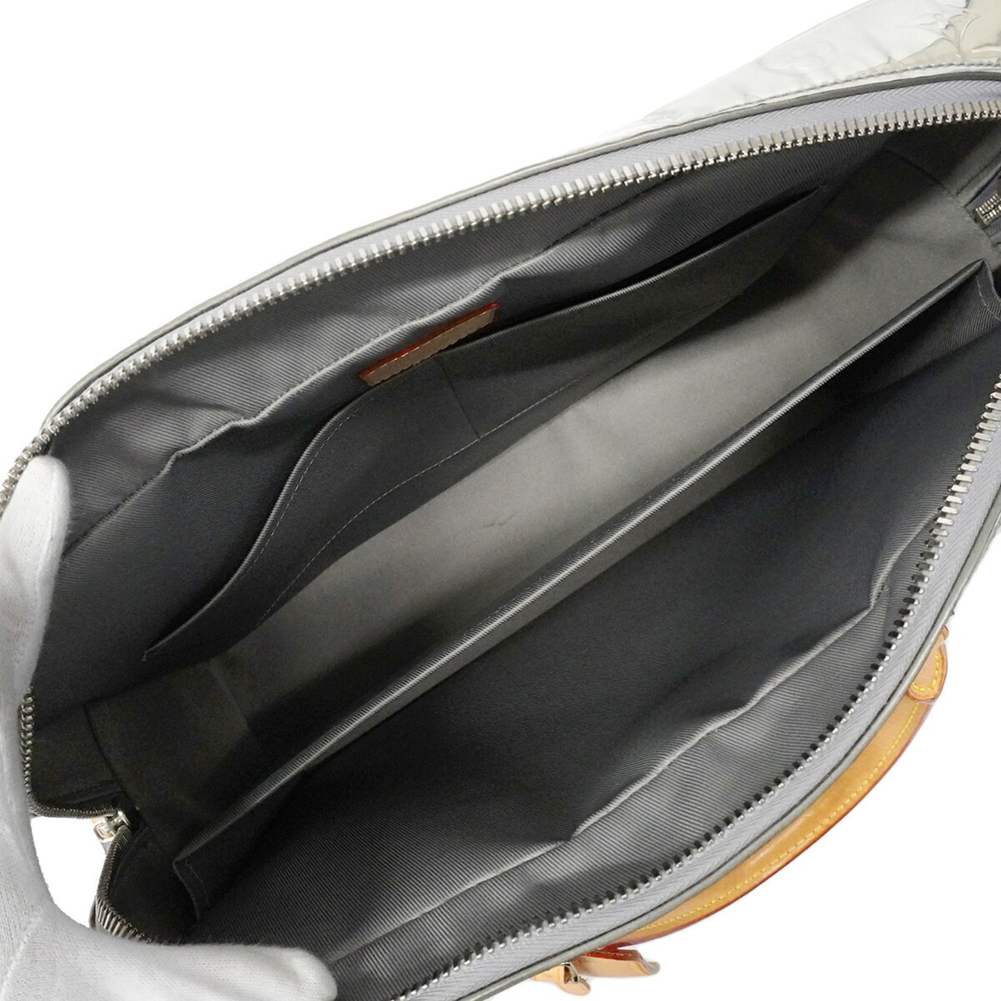 Louis Vuitton Silver Handbag (Pre-Owned)