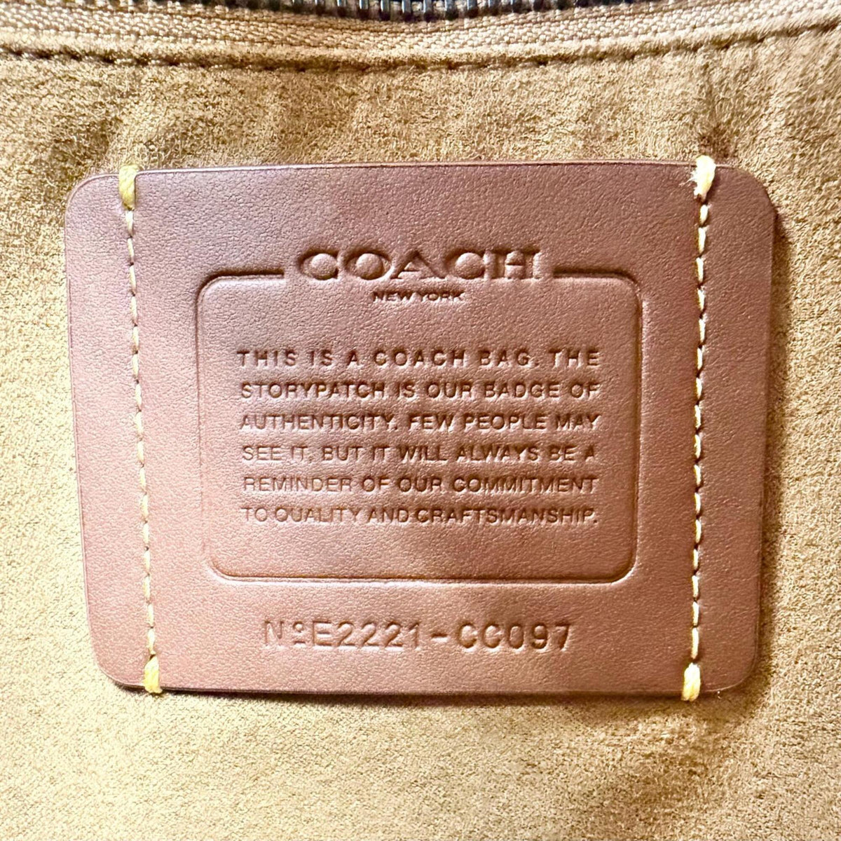 Coach Wine Leather Shoulder Bag (Pre-Owned)