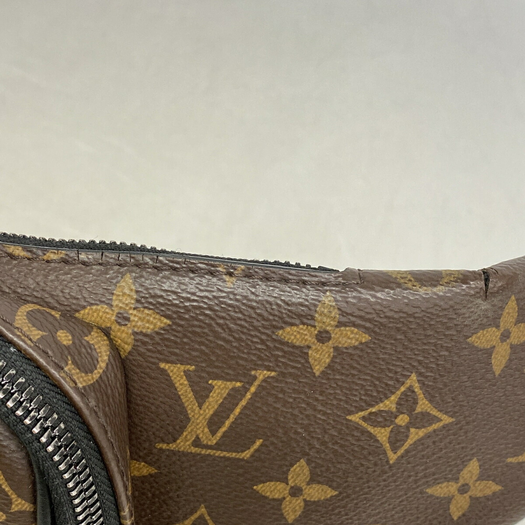Louis Vuitton Black Brown Fanny Pack (Pre-Owned)